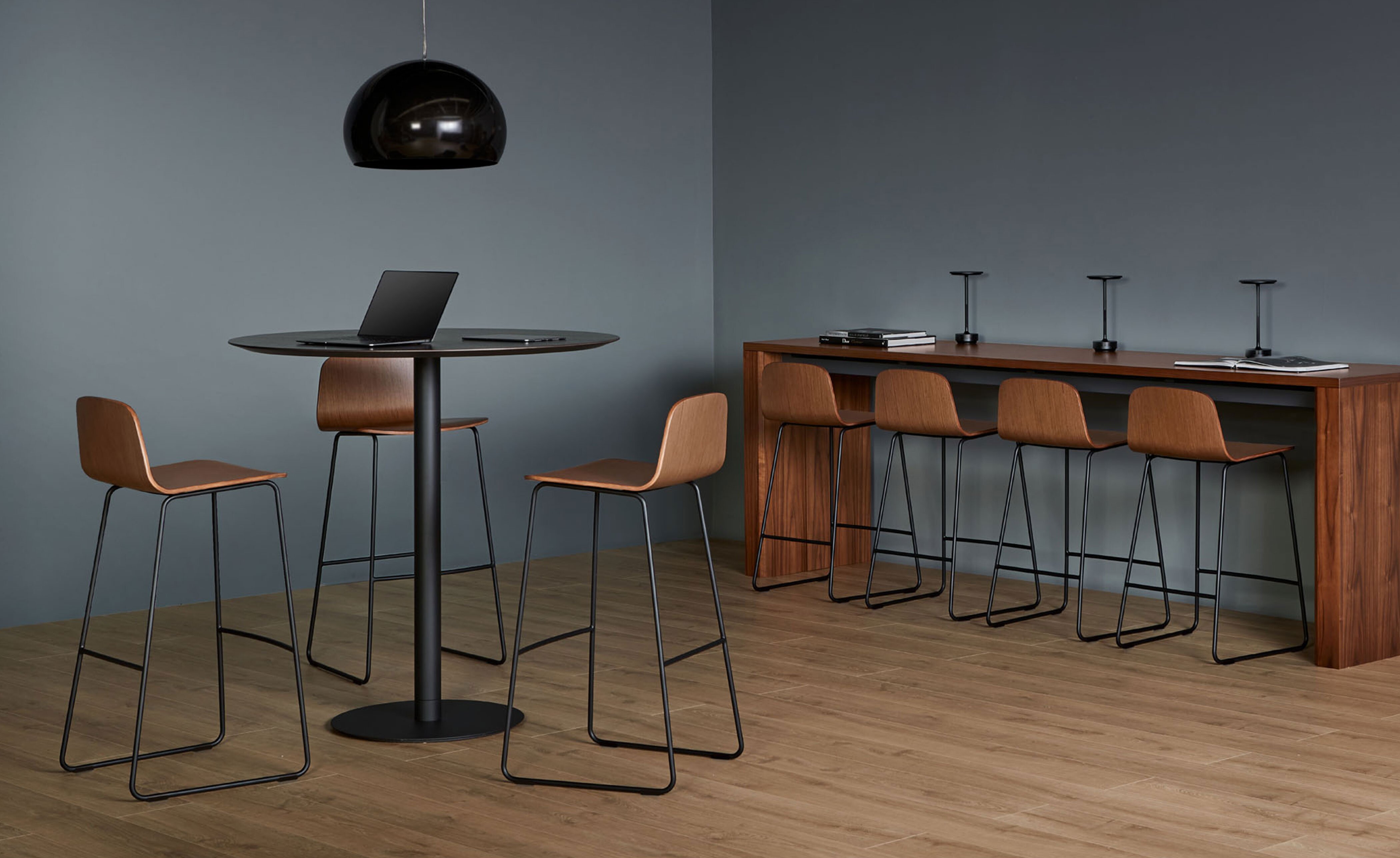 Mezzo Stool