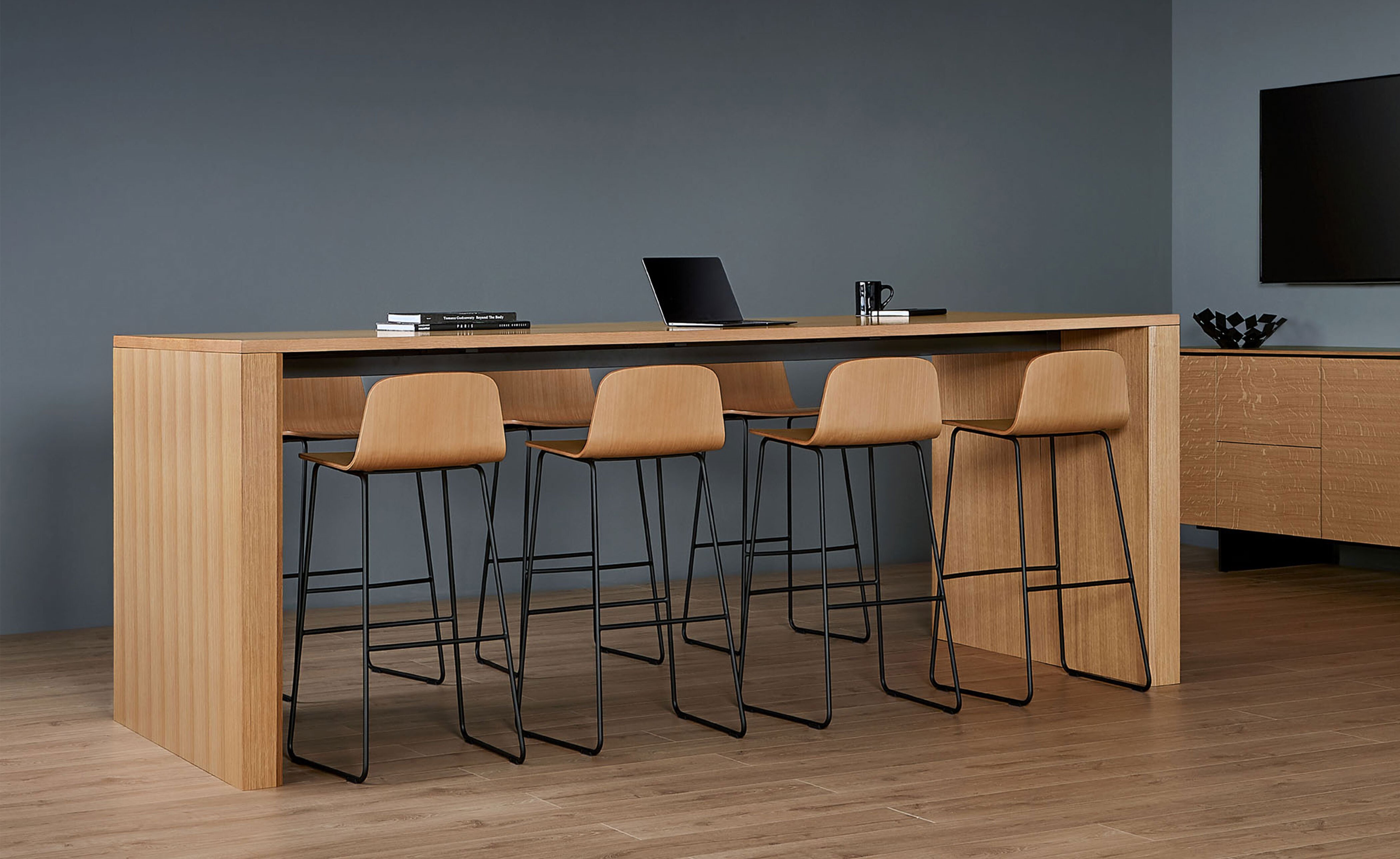 Mezzo Stool