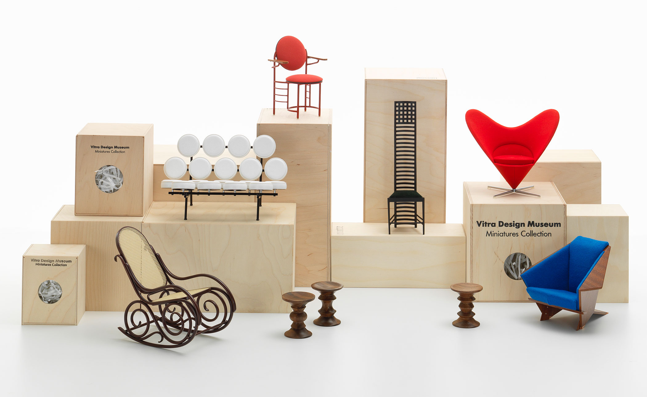 miniature barcelona chair
