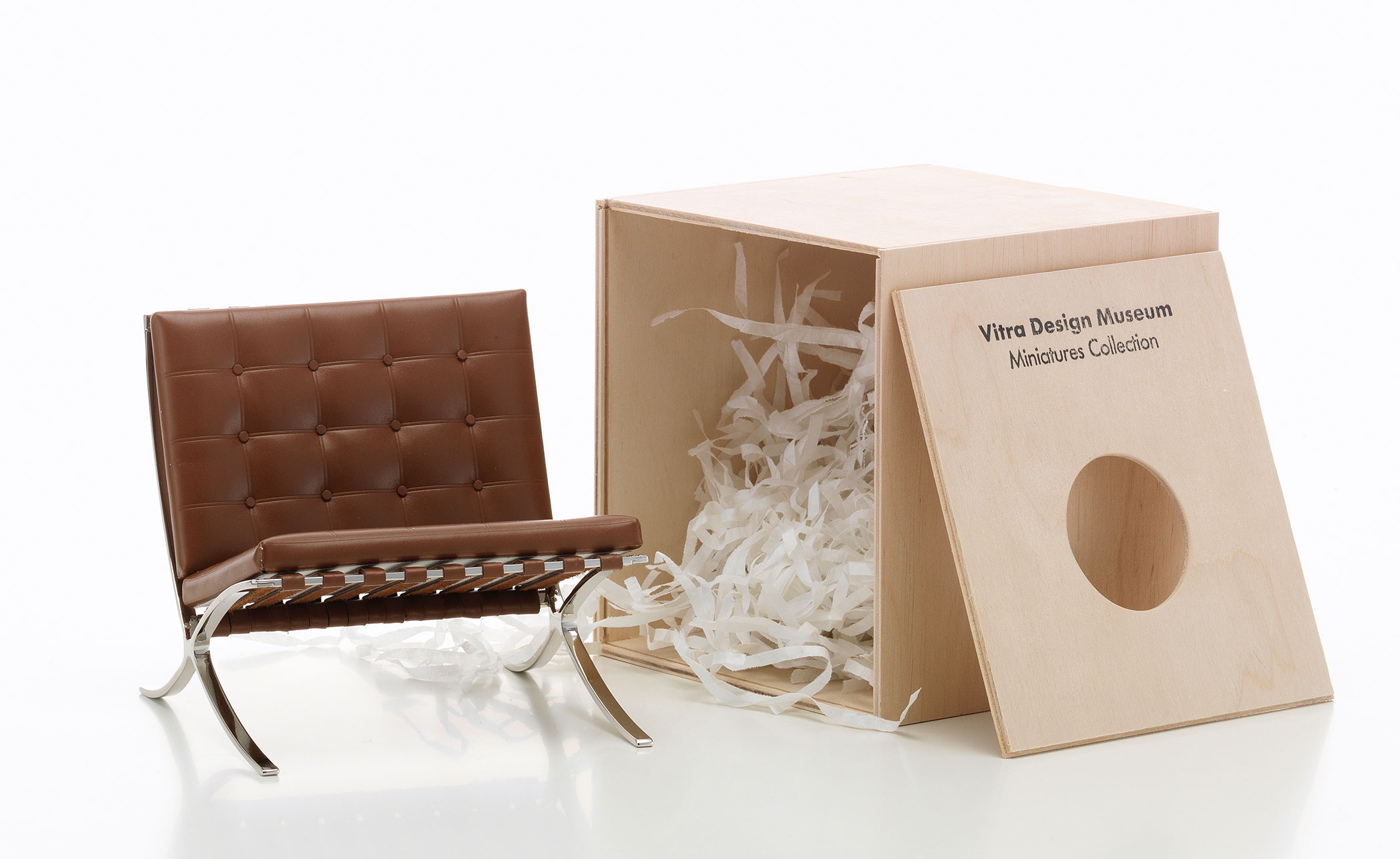 miniature barcelona chair