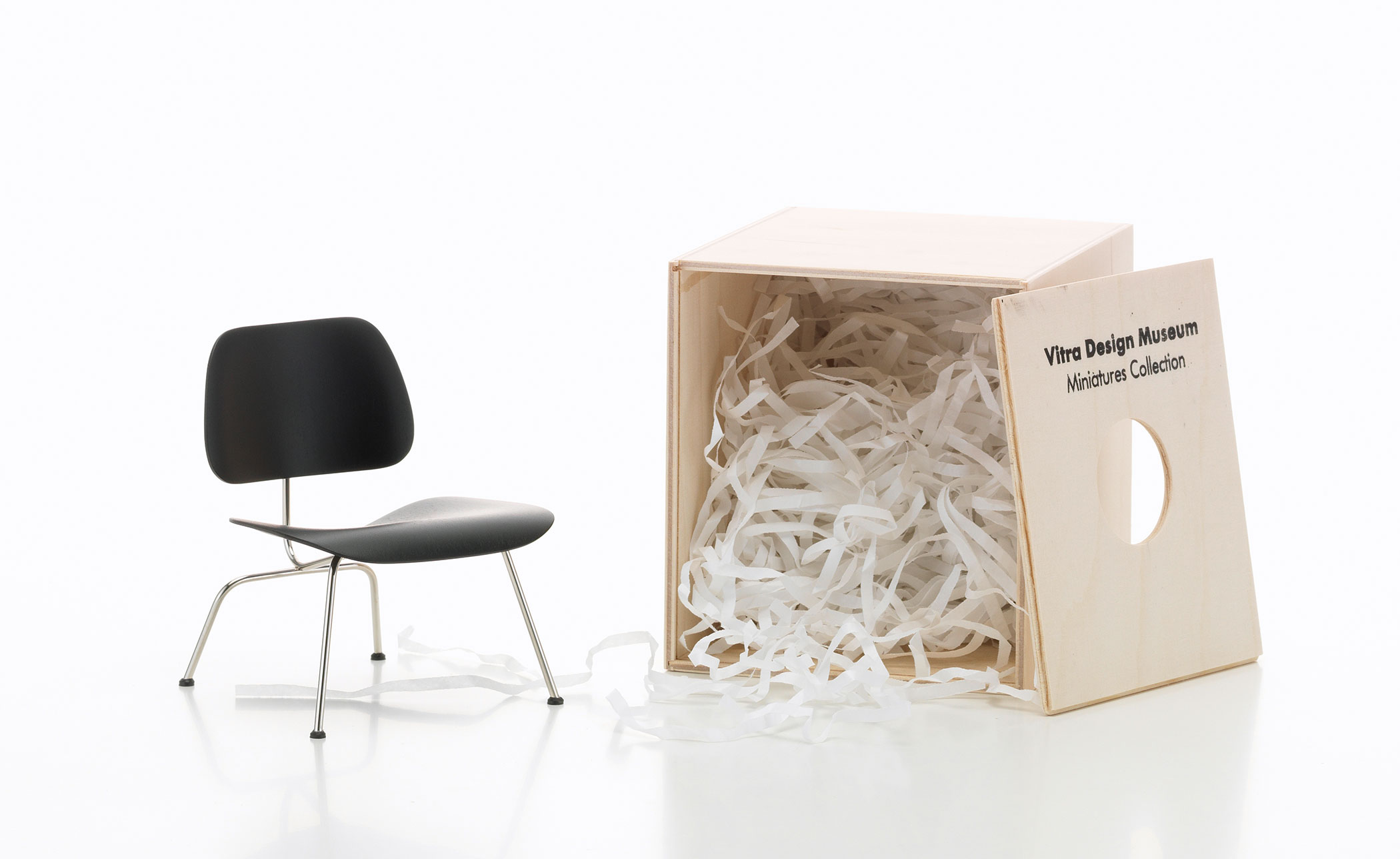 Miniature Eames LCM