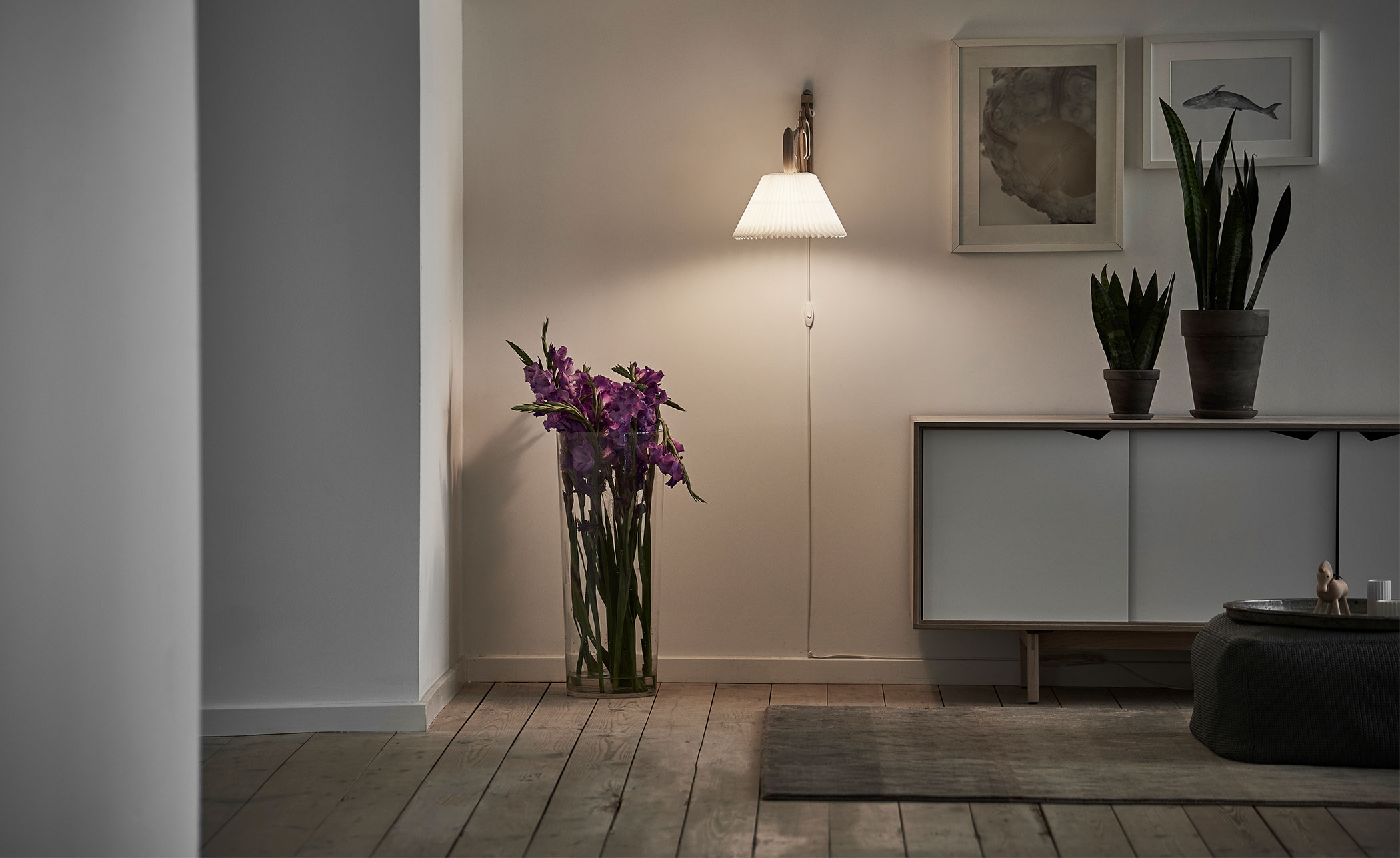 Model 233 Wall Lamp