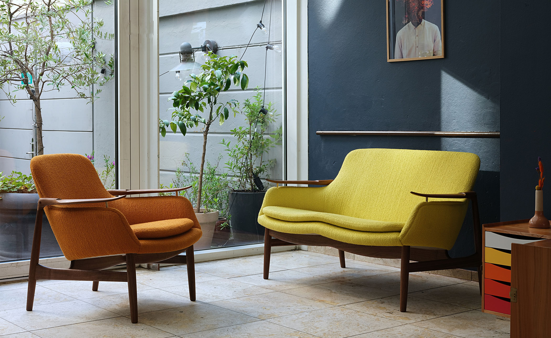 Model 53 Sofa with Cushion