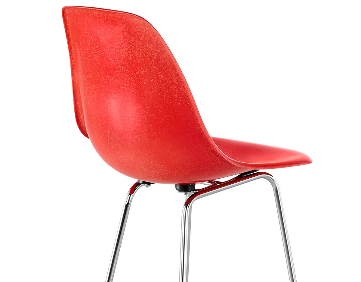 eames® molded fiberglass stool
