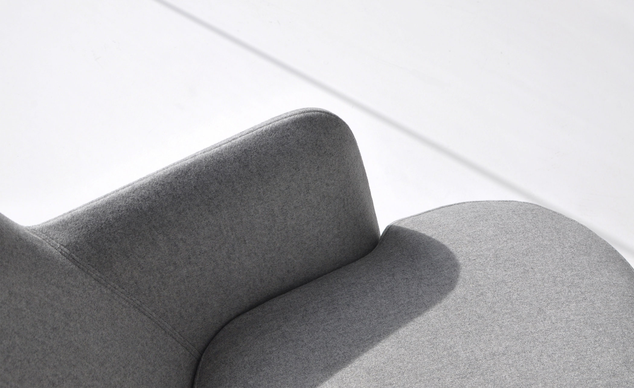 my turn swivel lounge chair