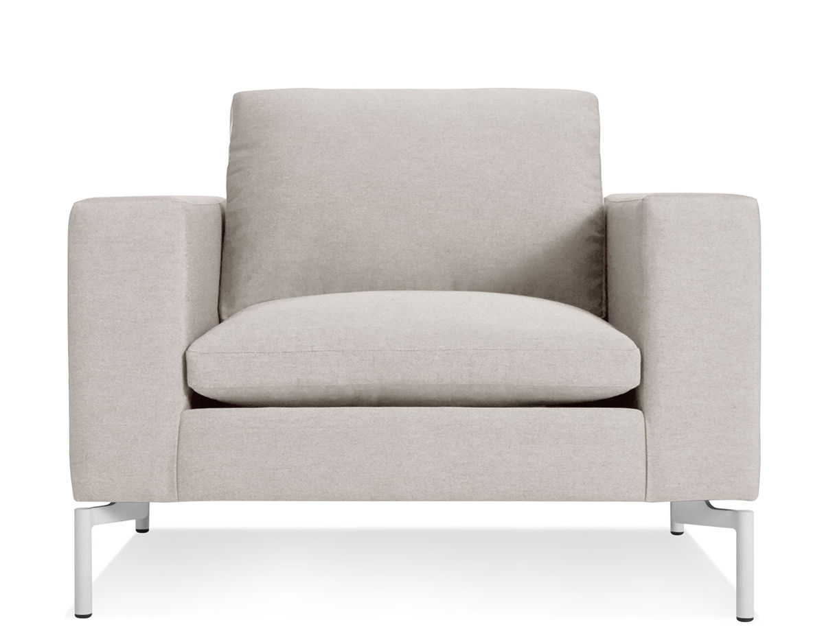 new standard lounge chair