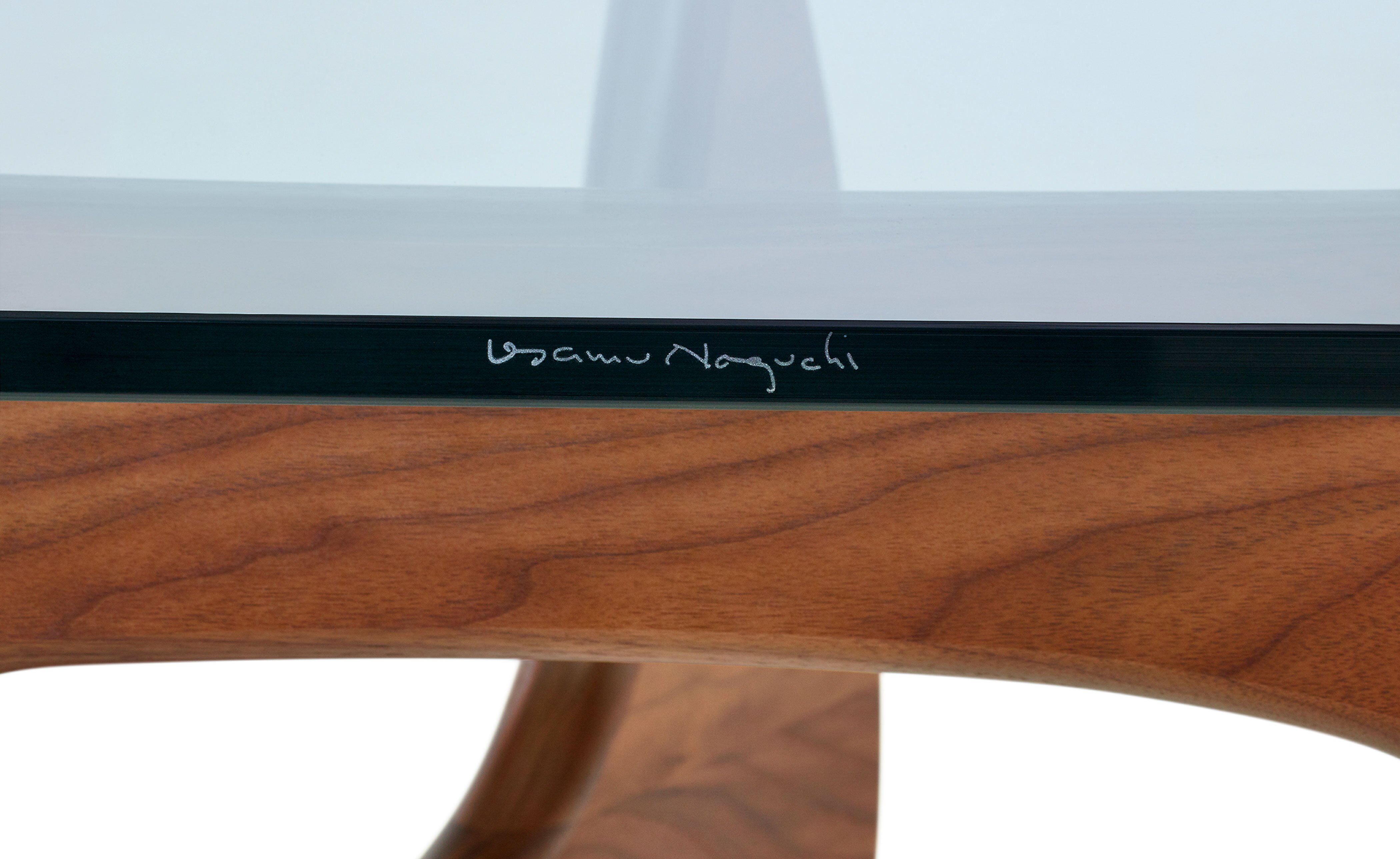 noguchi coffee table