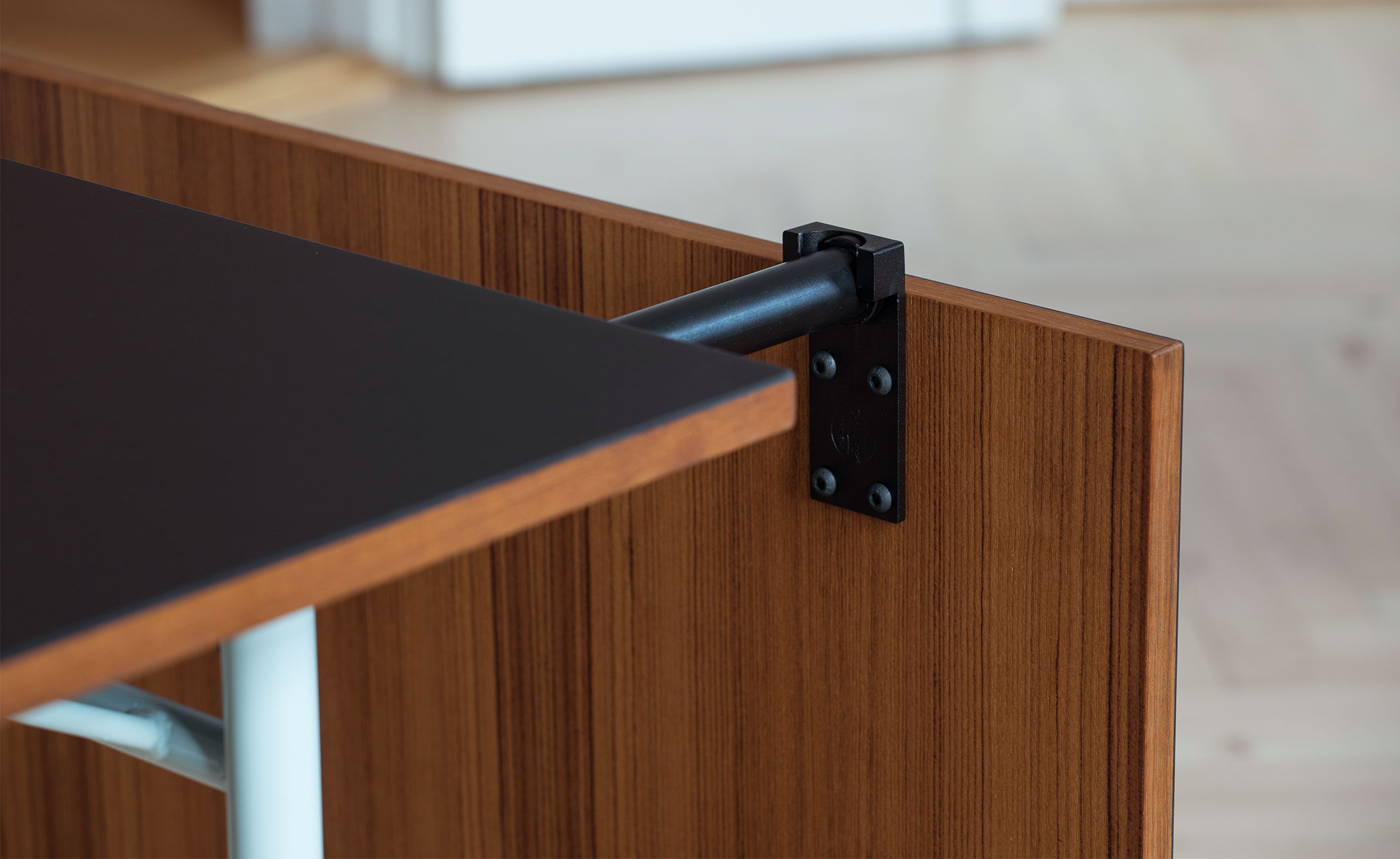 Nyhavn Dining Table