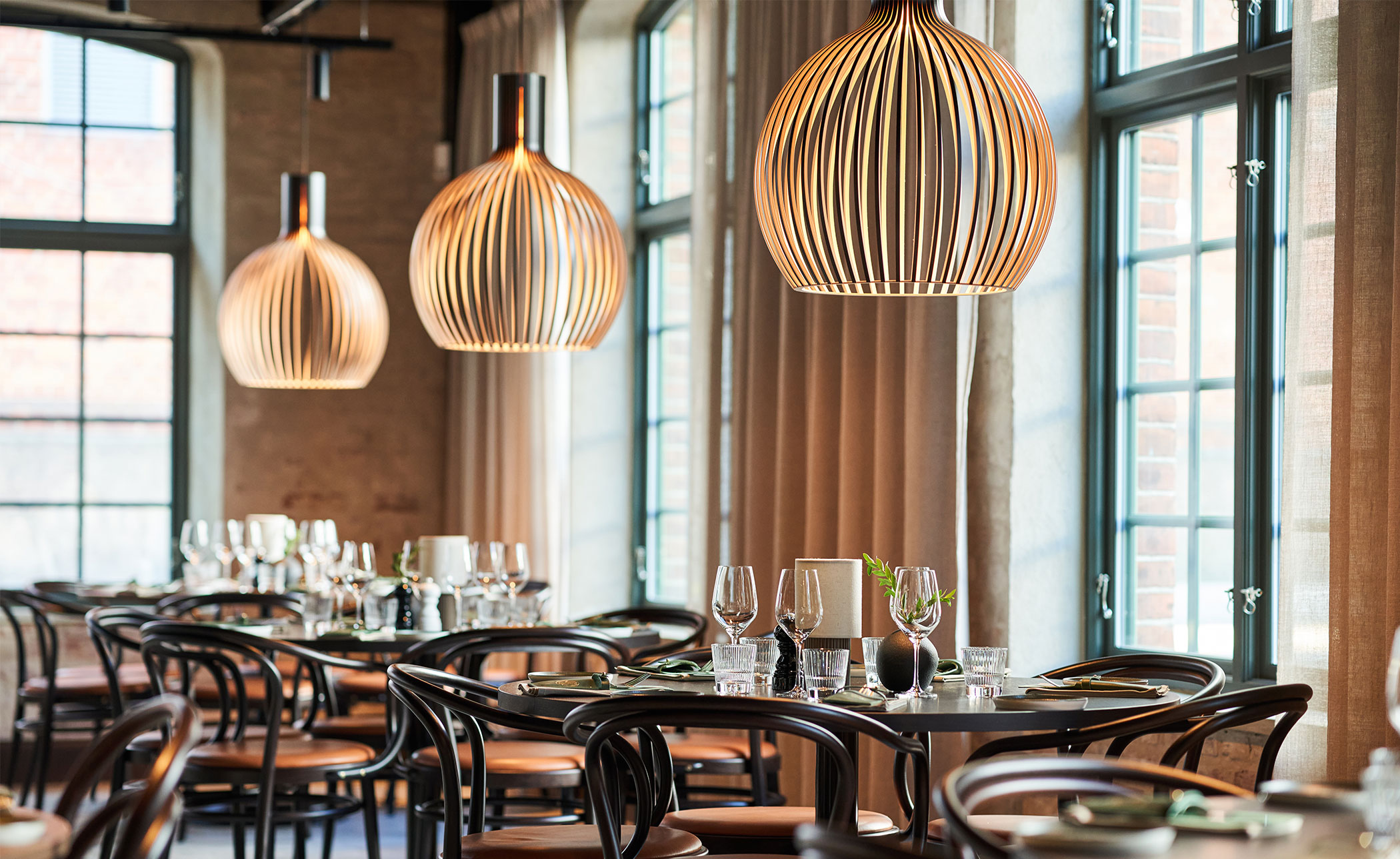 Octo 4240 Pendant Lamp