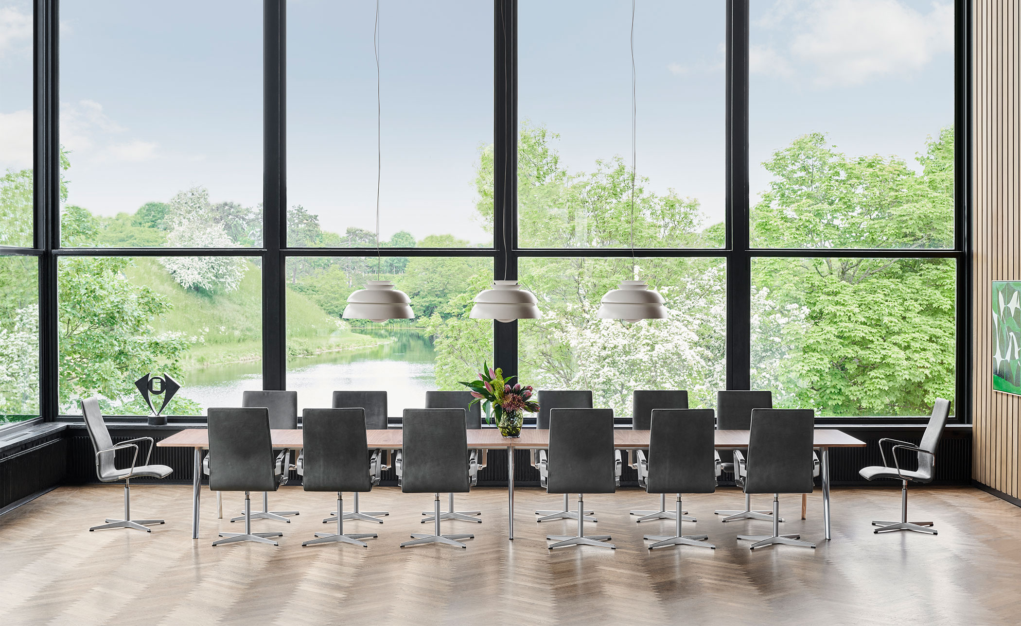 Oxford™ Medium Back Chair with 4-star base