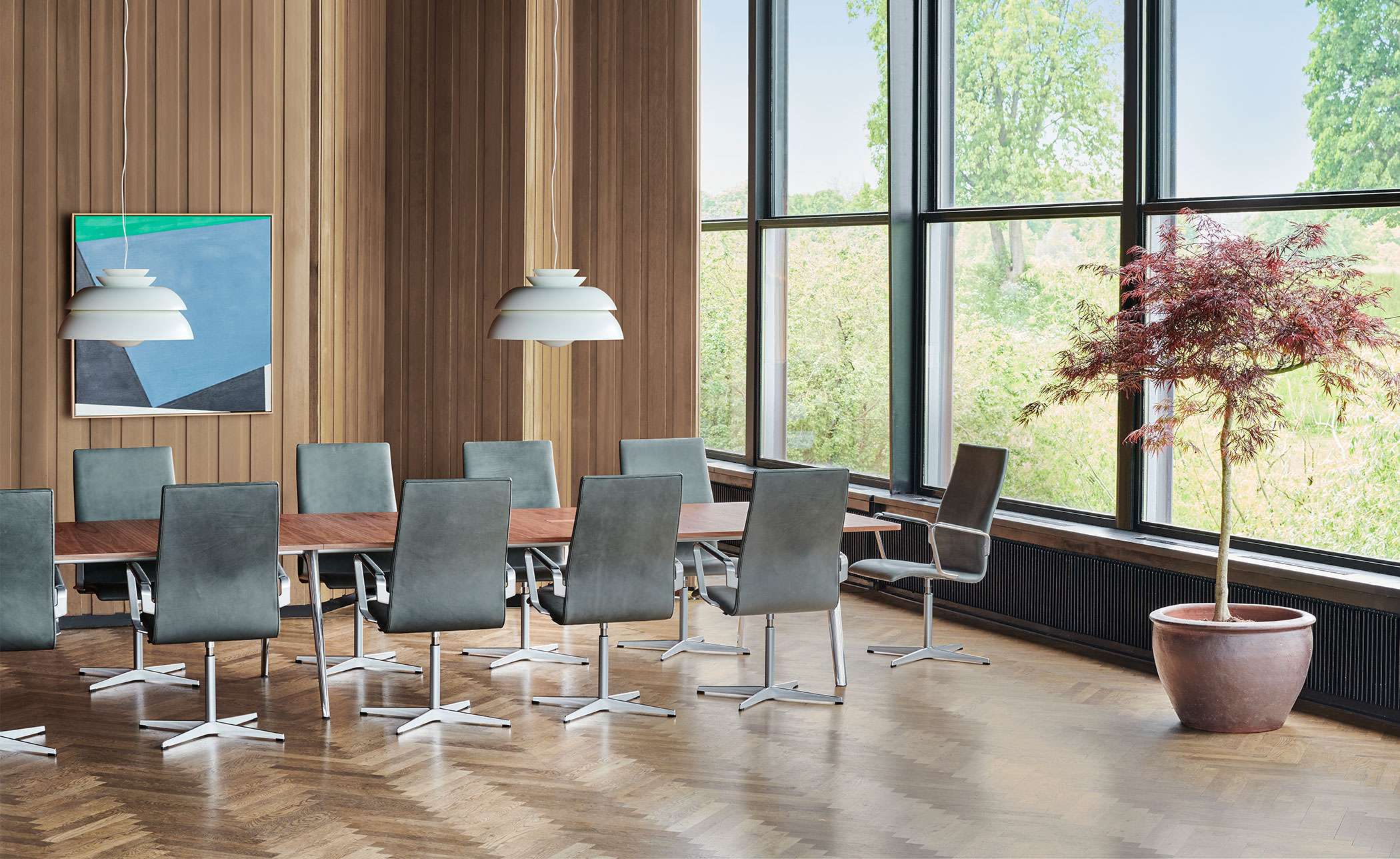 Oxford™ Medium Back Chair with 4-star base