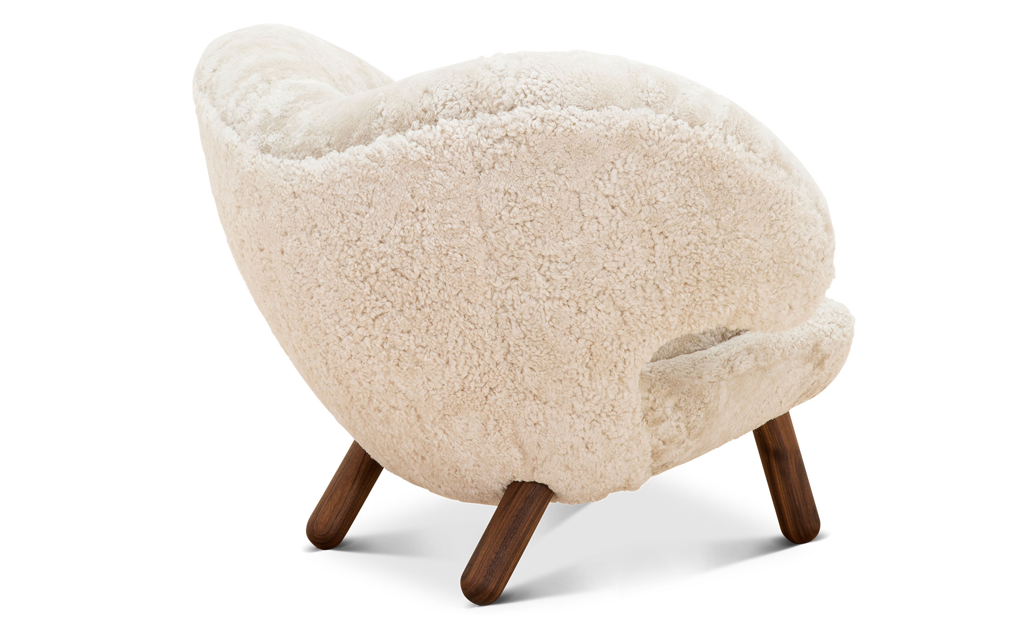 Pelican Chair with Sheepskin