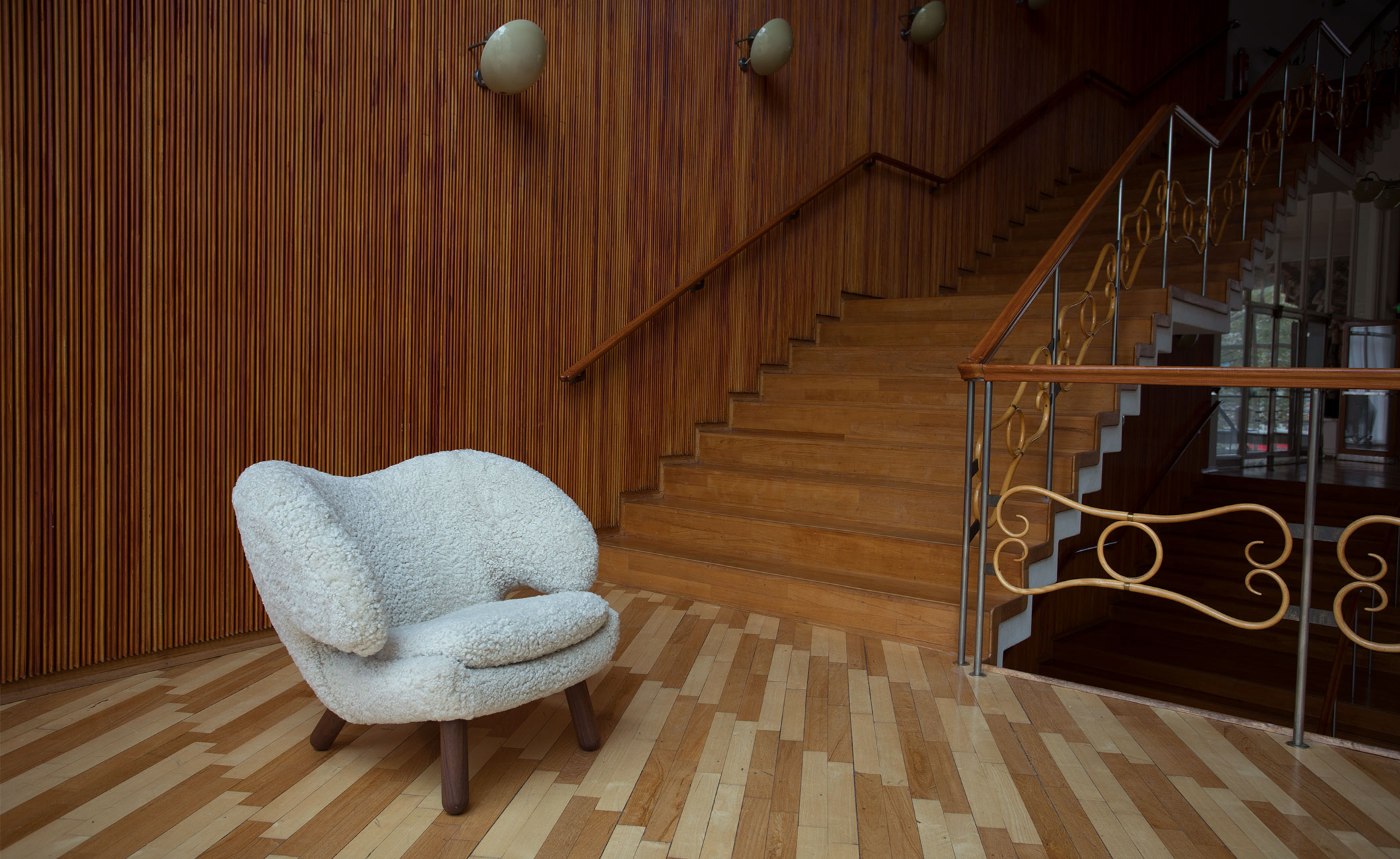 Pelican Chair with Sheepskin