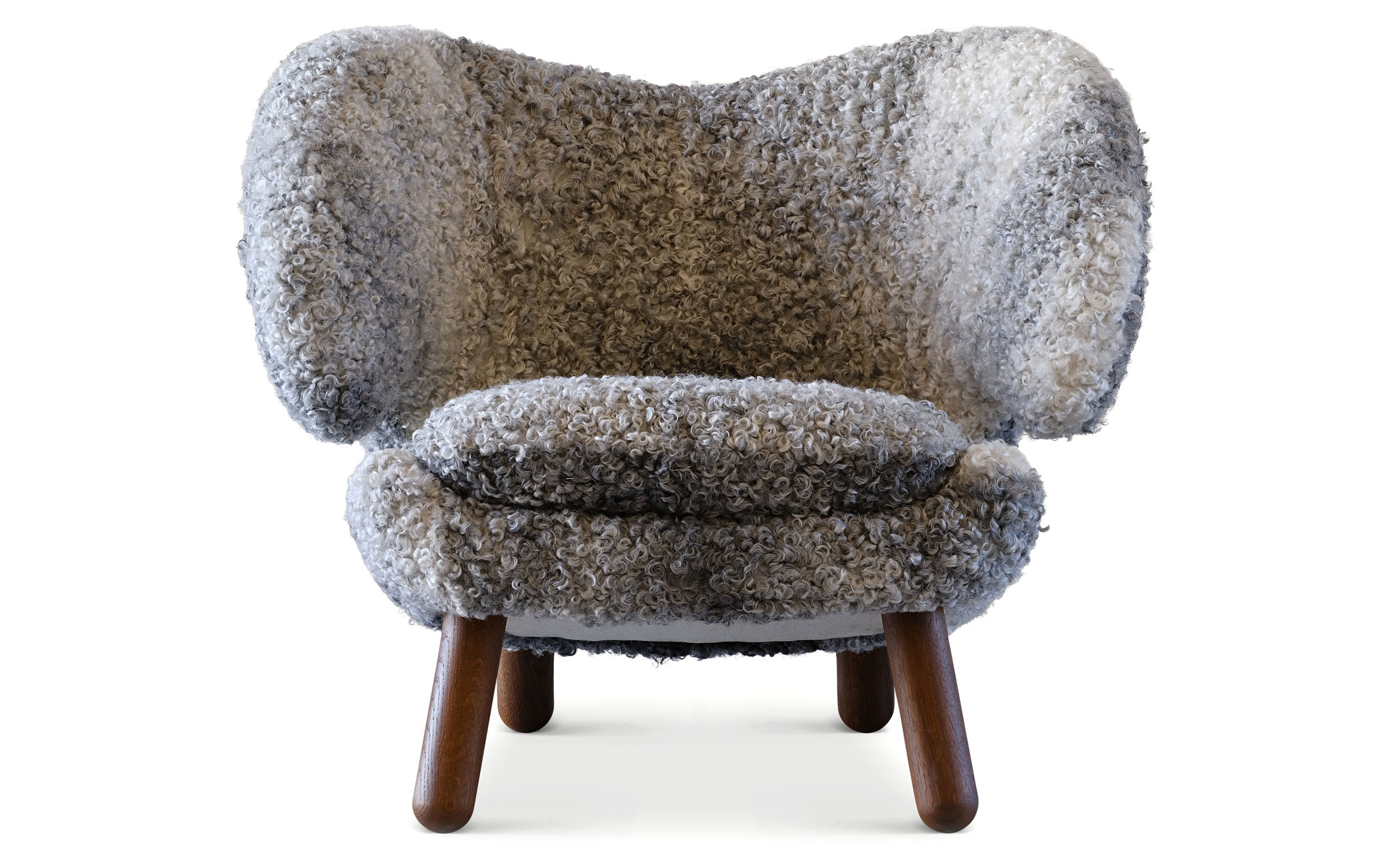 Pelican Chair with Sheepskin
