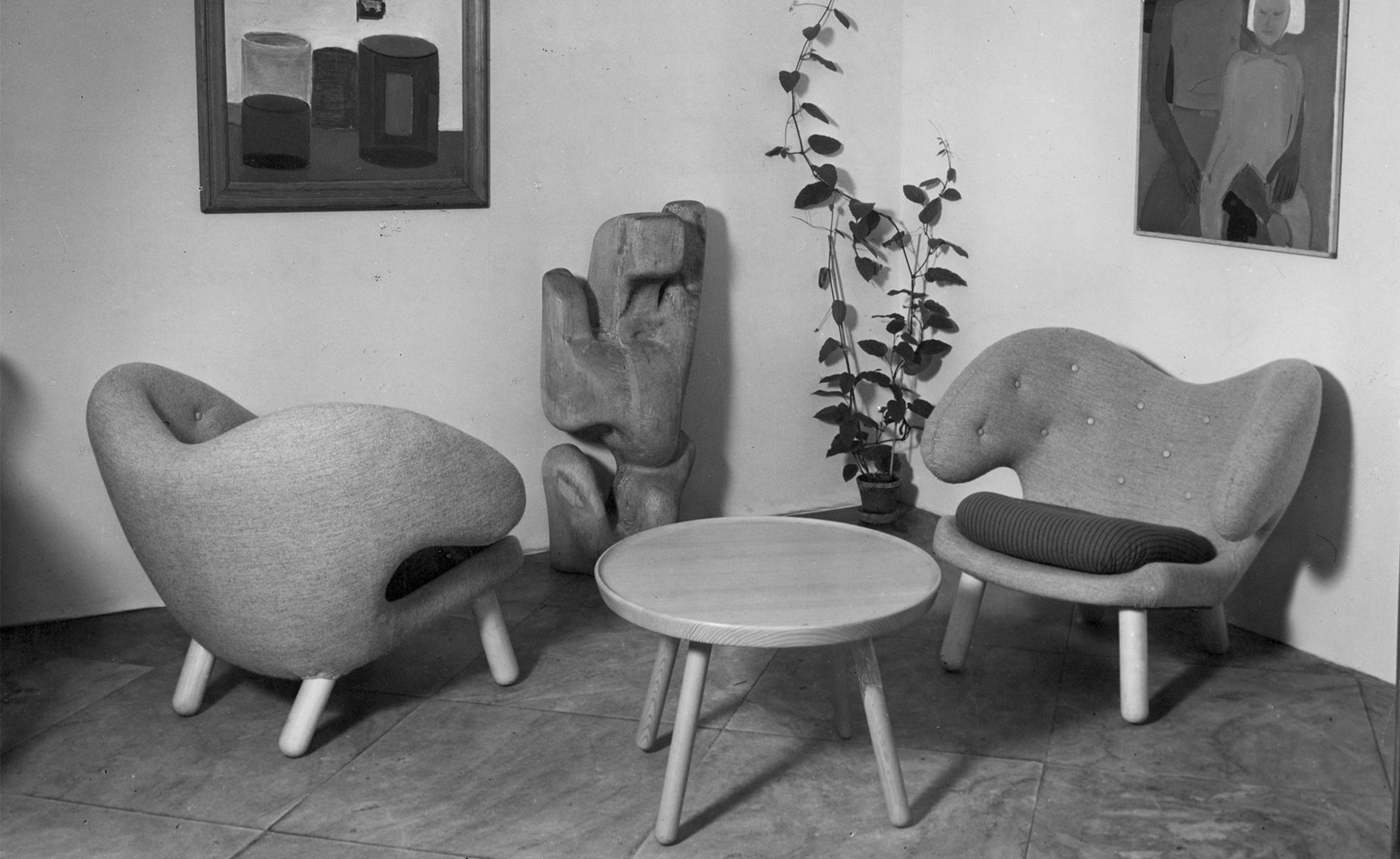 Pelican Table