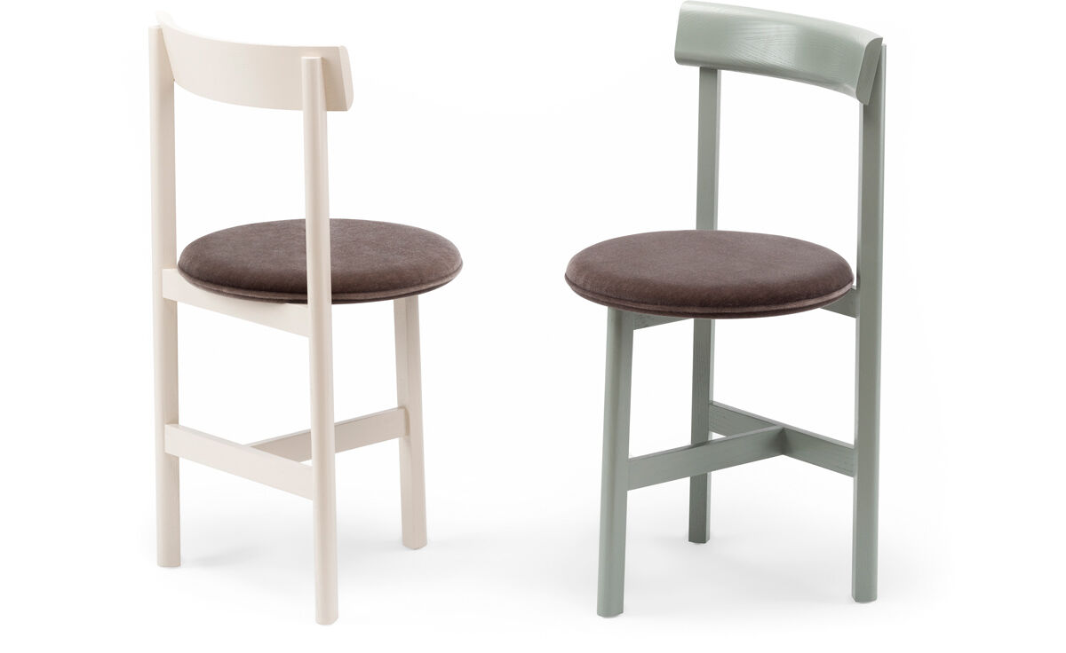 petit three leg chair 797
