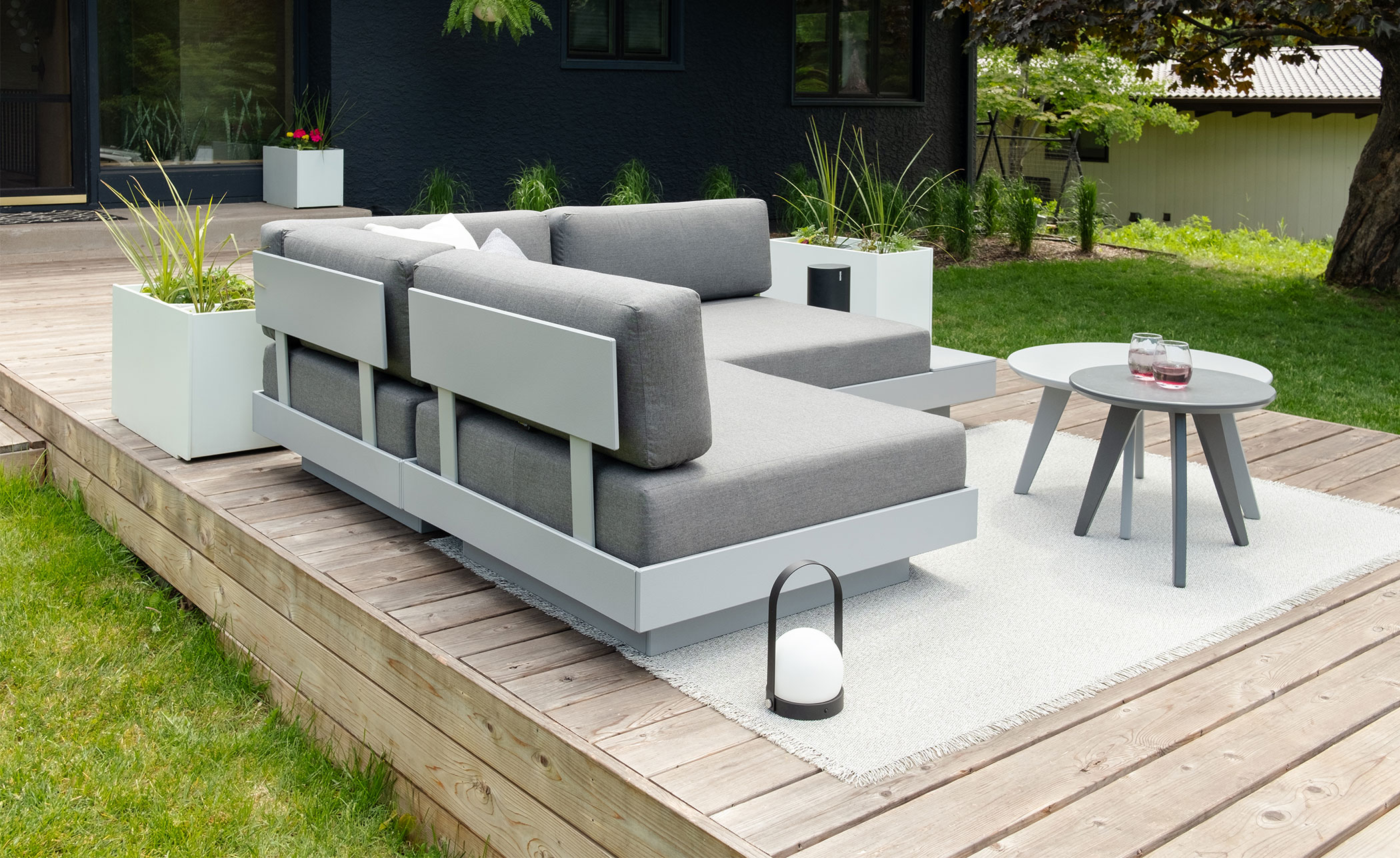 Platform One Chaise