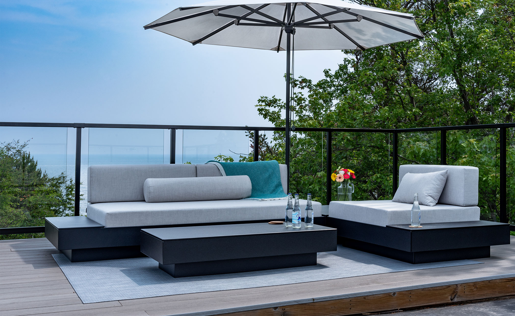 Platform One Daybed