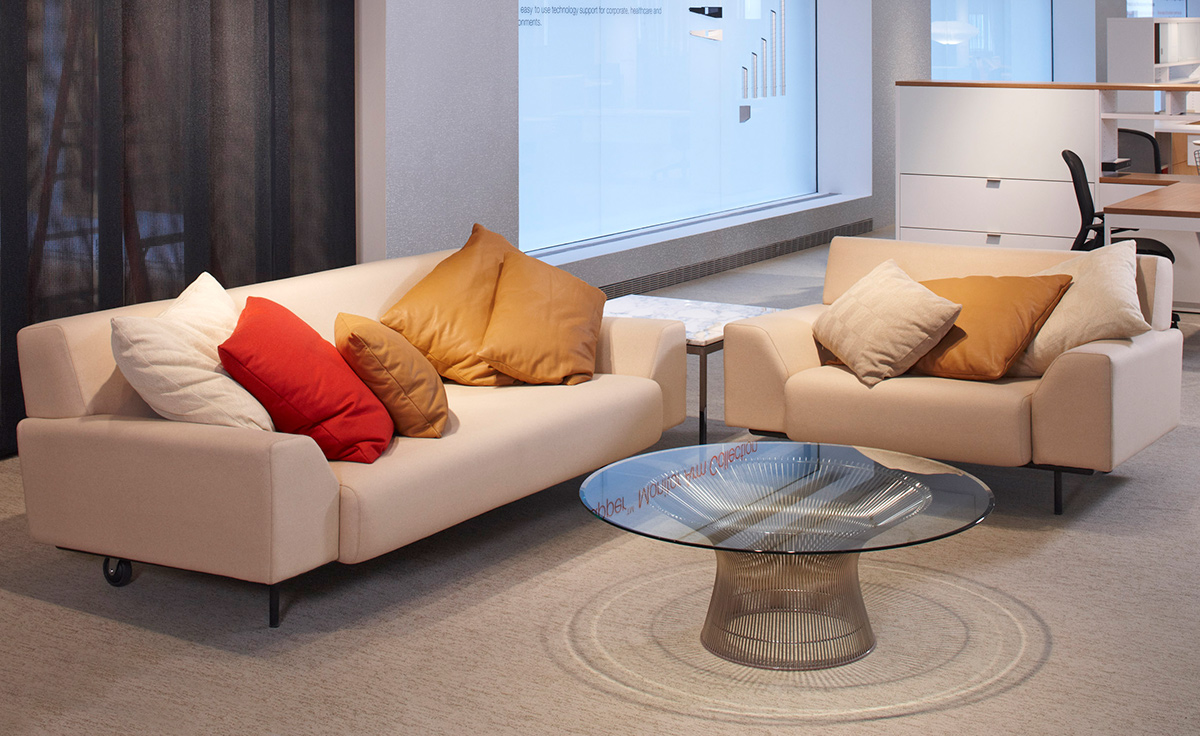 platner nickel coffee table 36" dia.