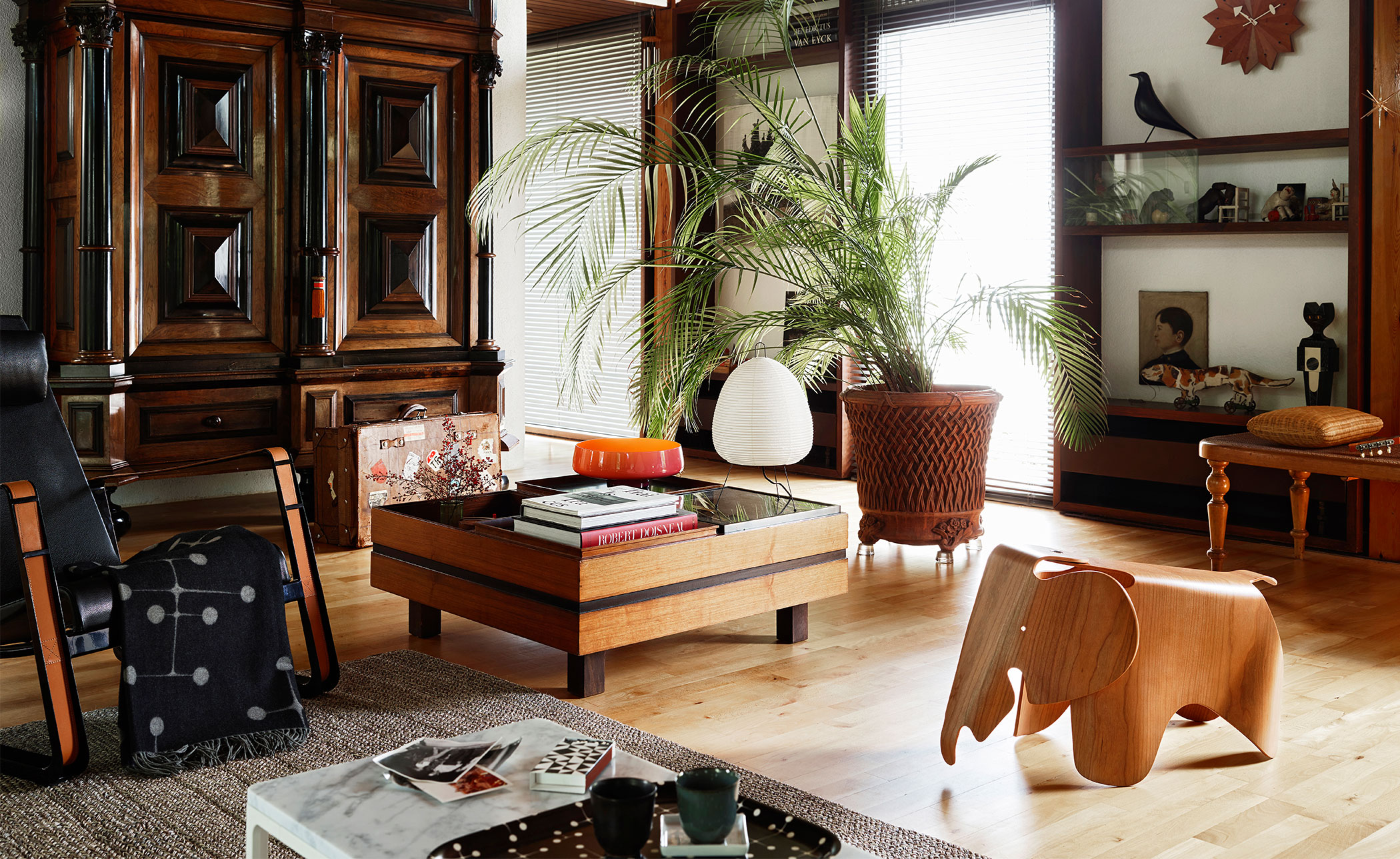 prouvé cité lounge chair