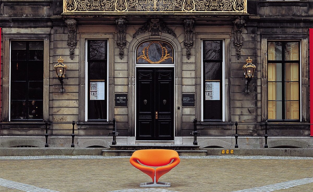 pierre paulin ribbon chair