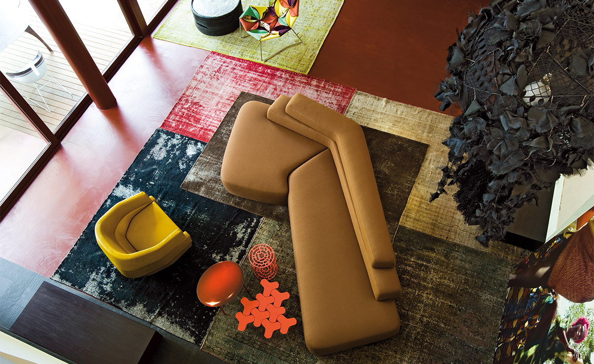 rift composition sofa