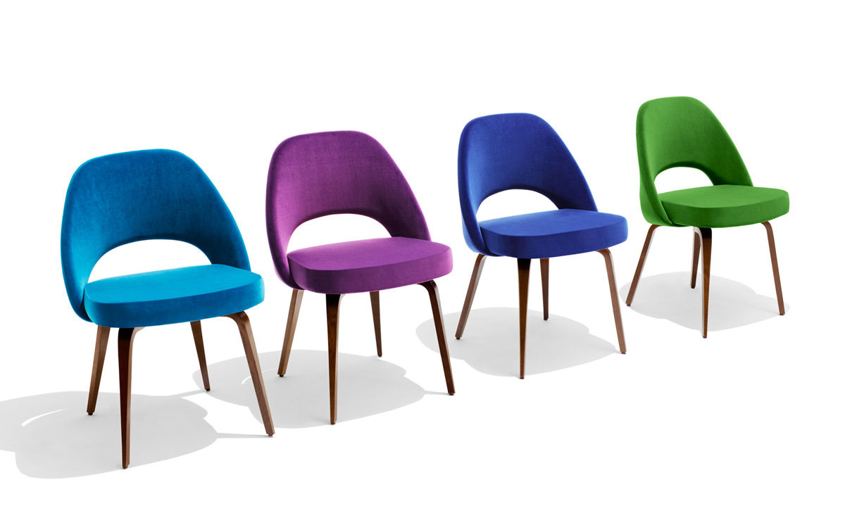 saarinen executive side chair with wood legs