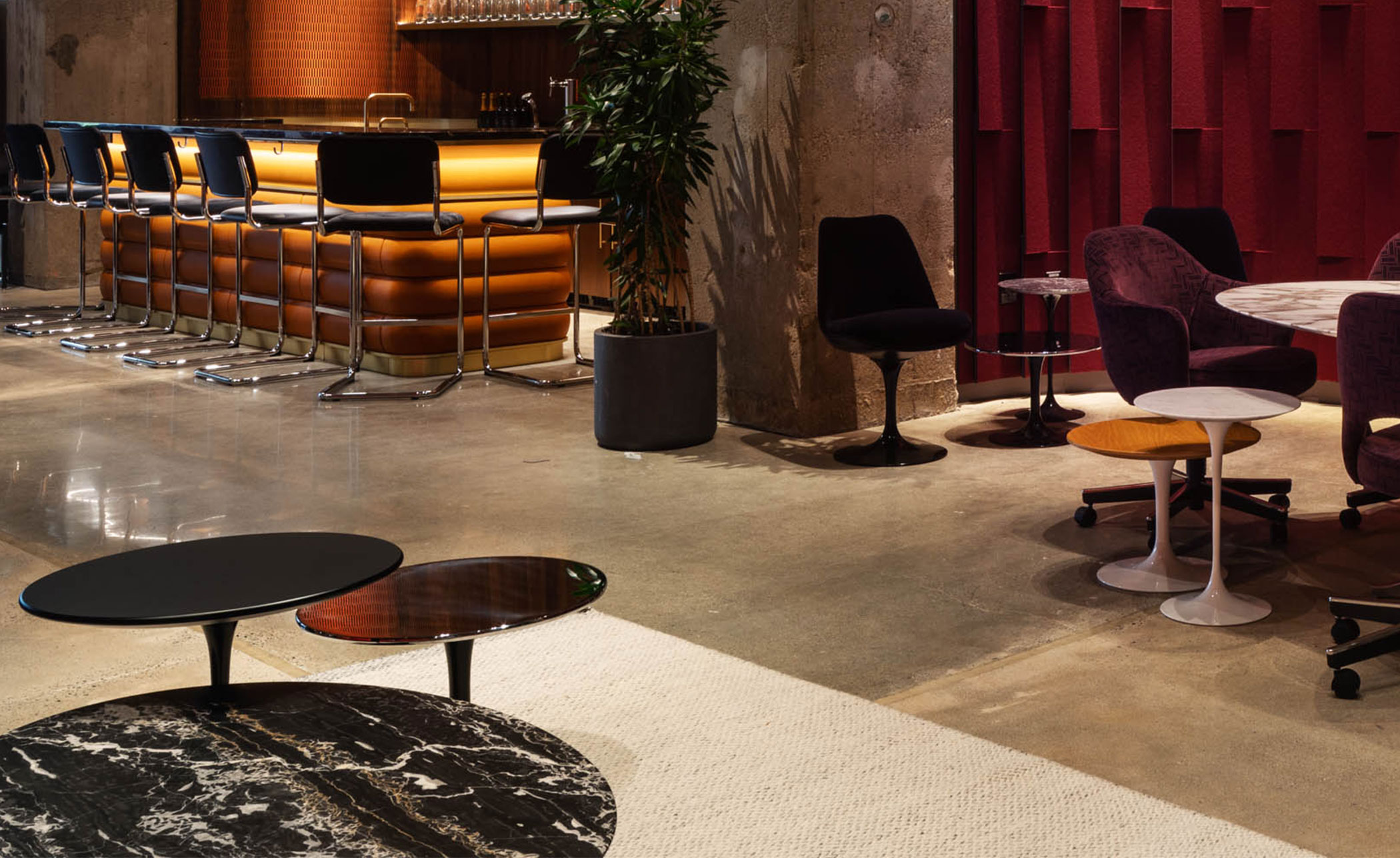 saarinen dining table - 78" oval