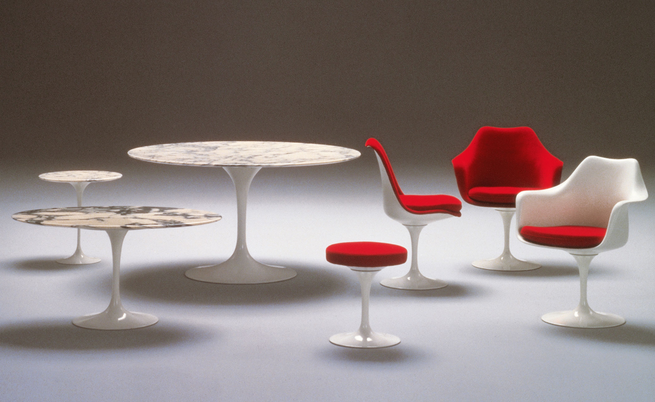 saarinen tulip side chair fully upholstered