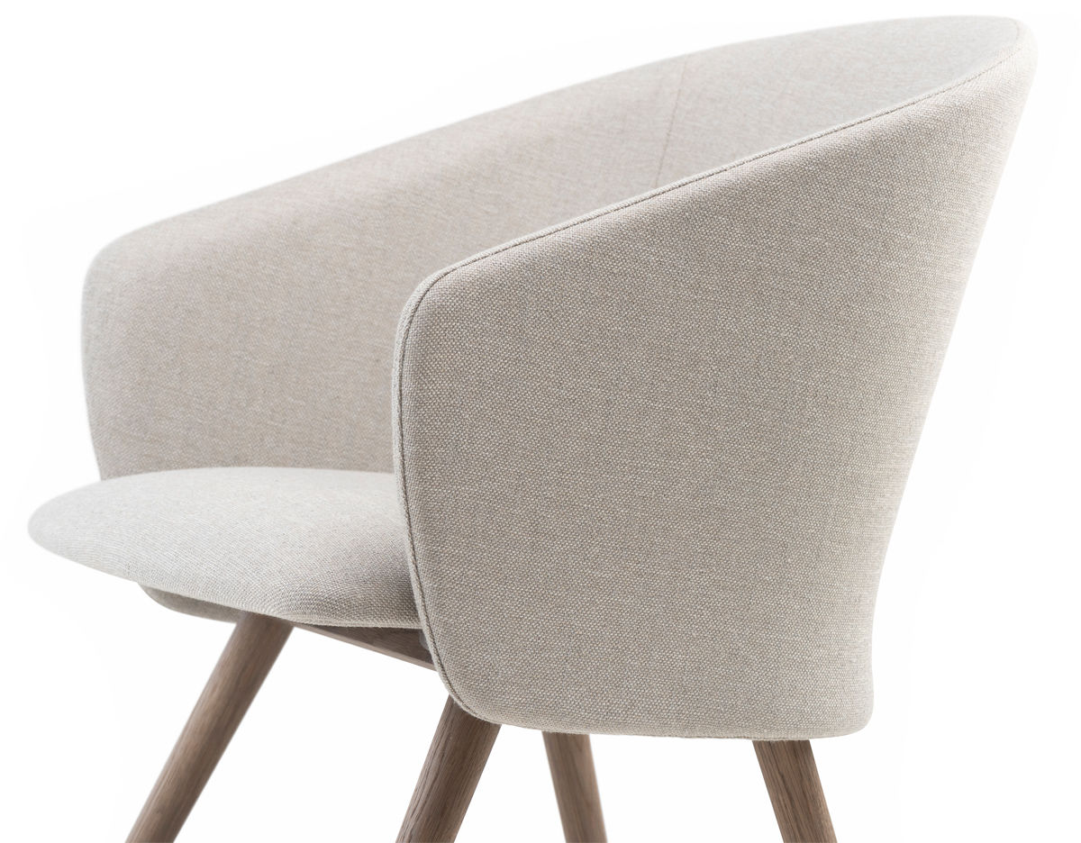 saia lounge chair 407
