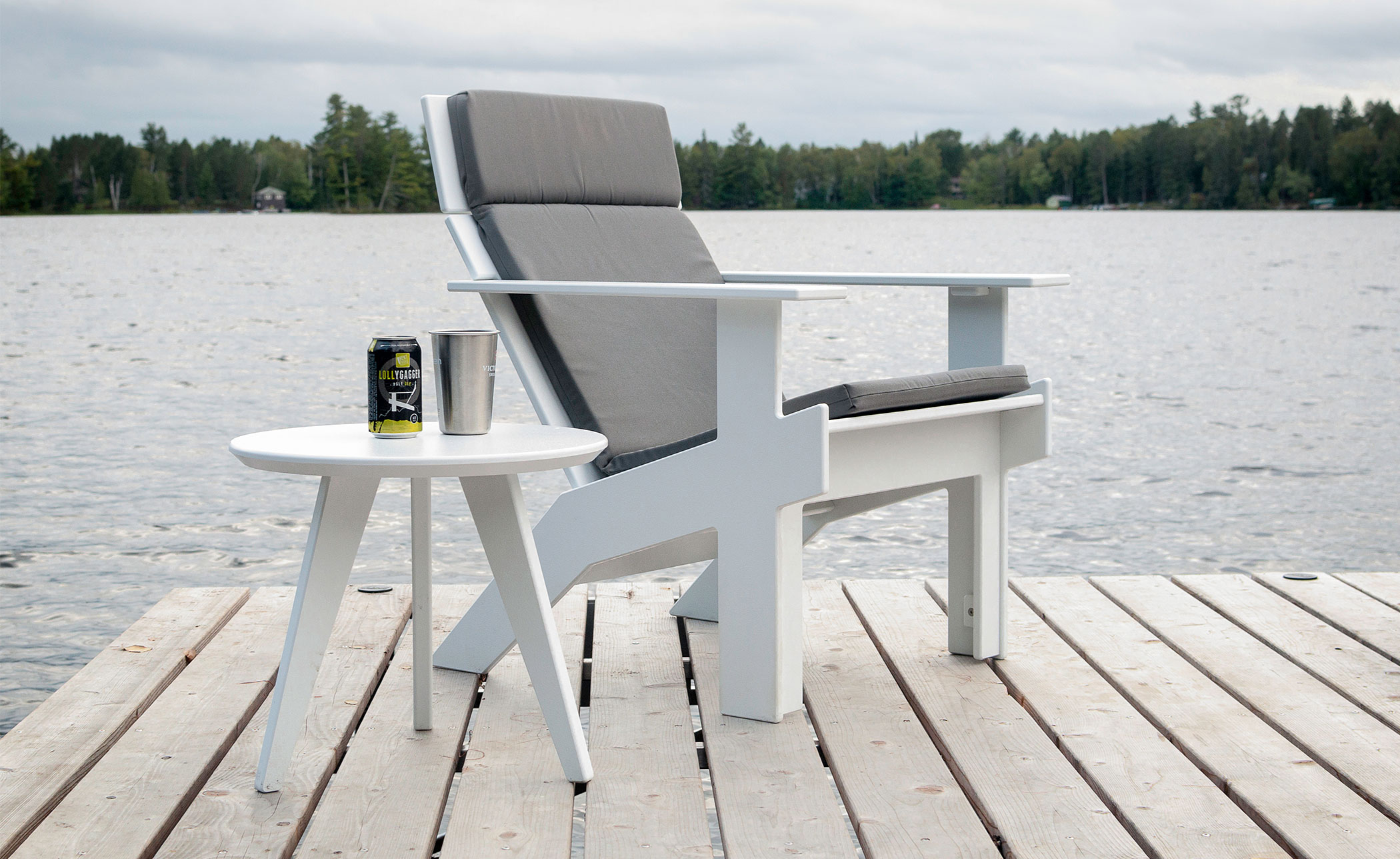 Satellite Round End Table 18 inch