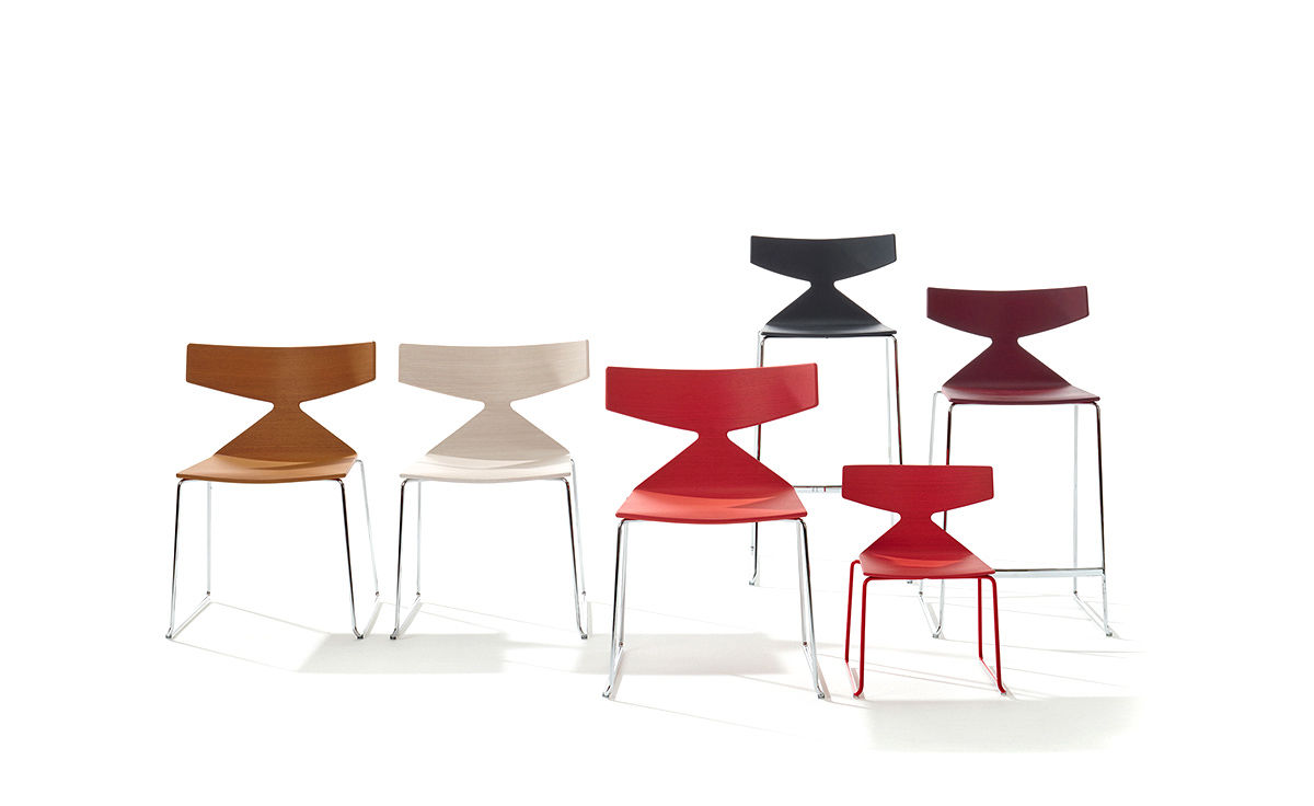saya sled base stool
