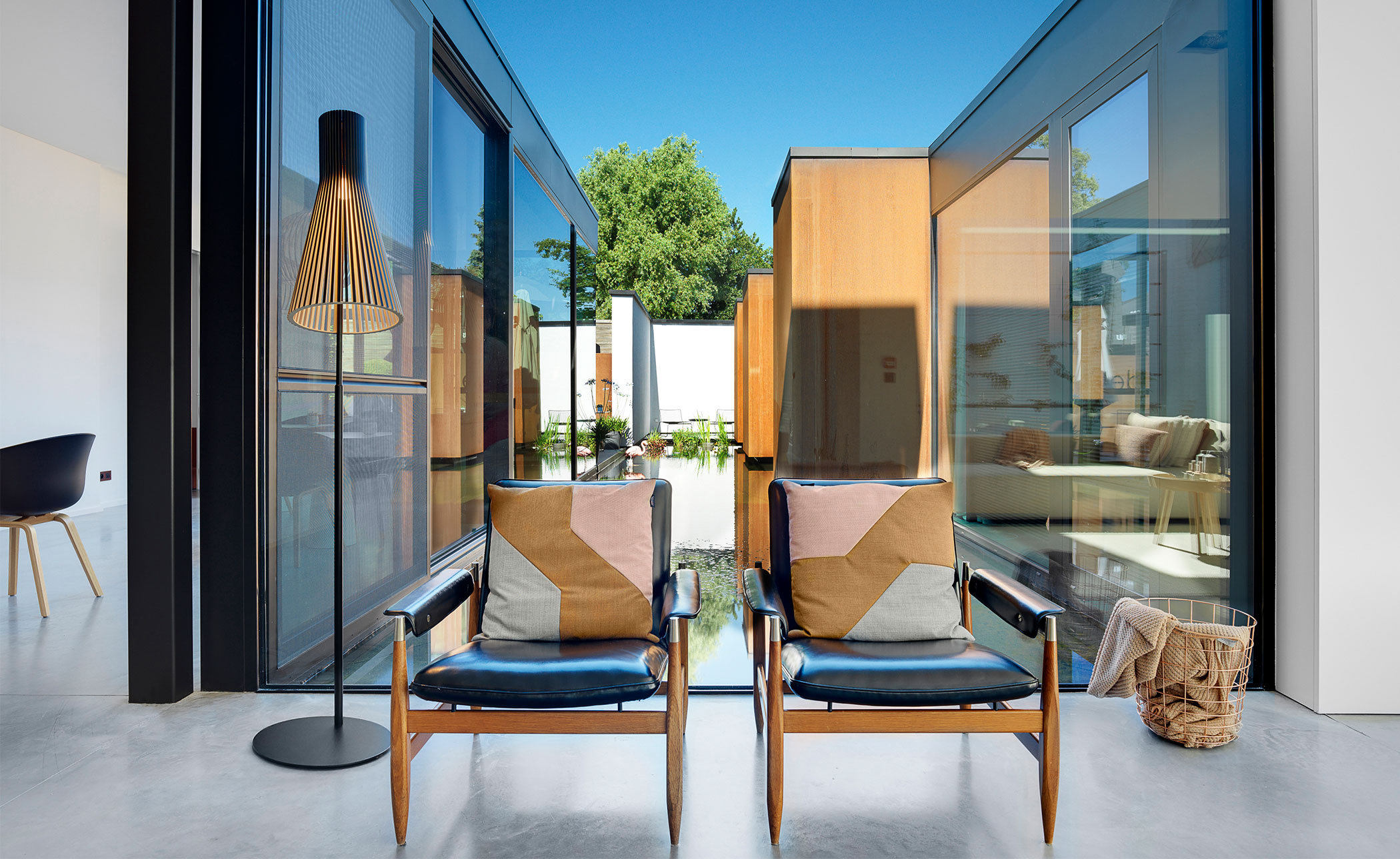 Secto Floor Lamp