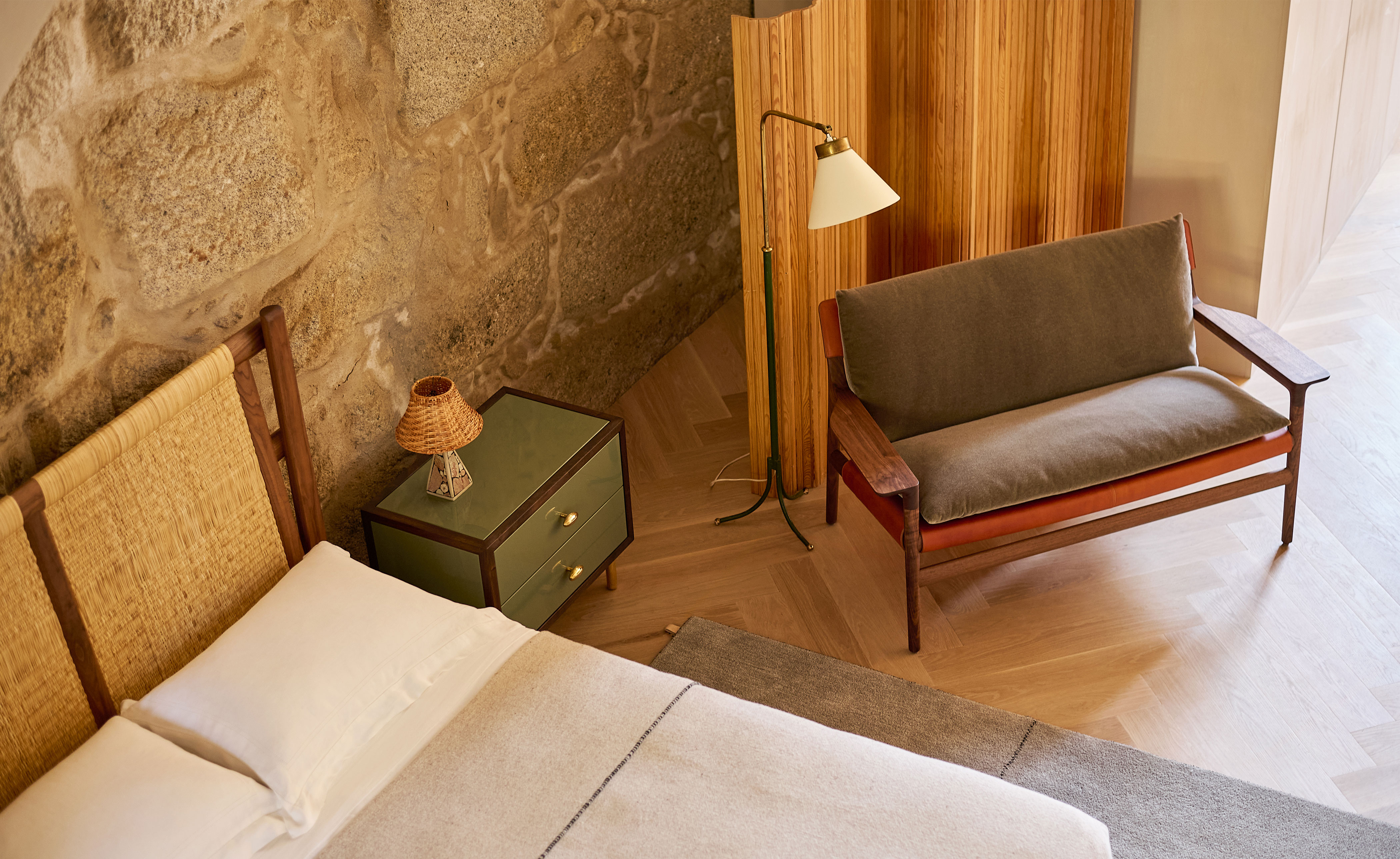 Sela Sofa with wide arms
