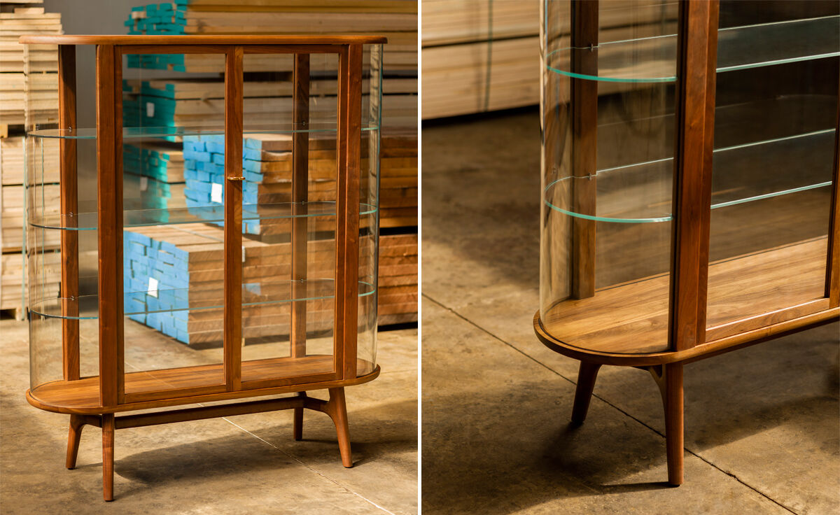 solo tall vitrine 789t