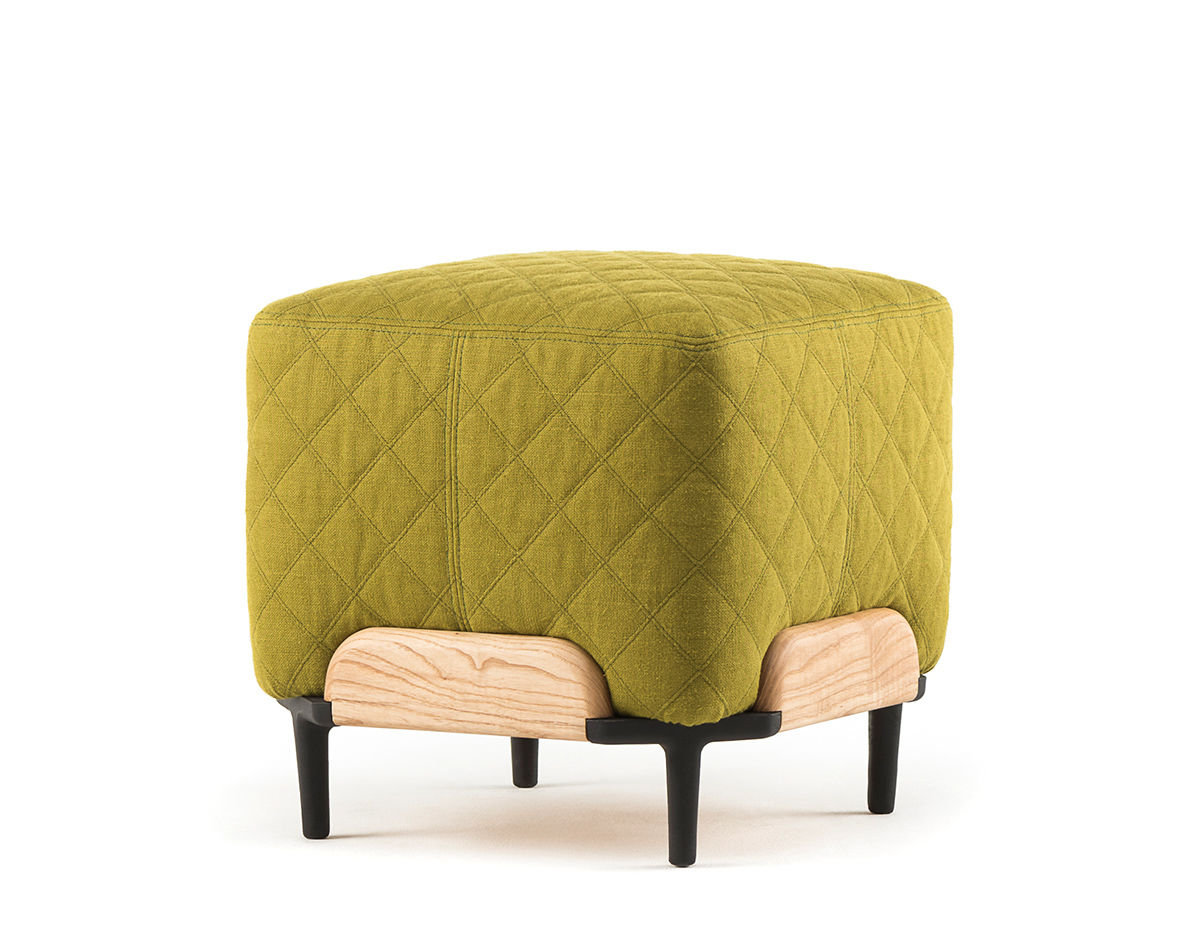 steve small pouf 116s