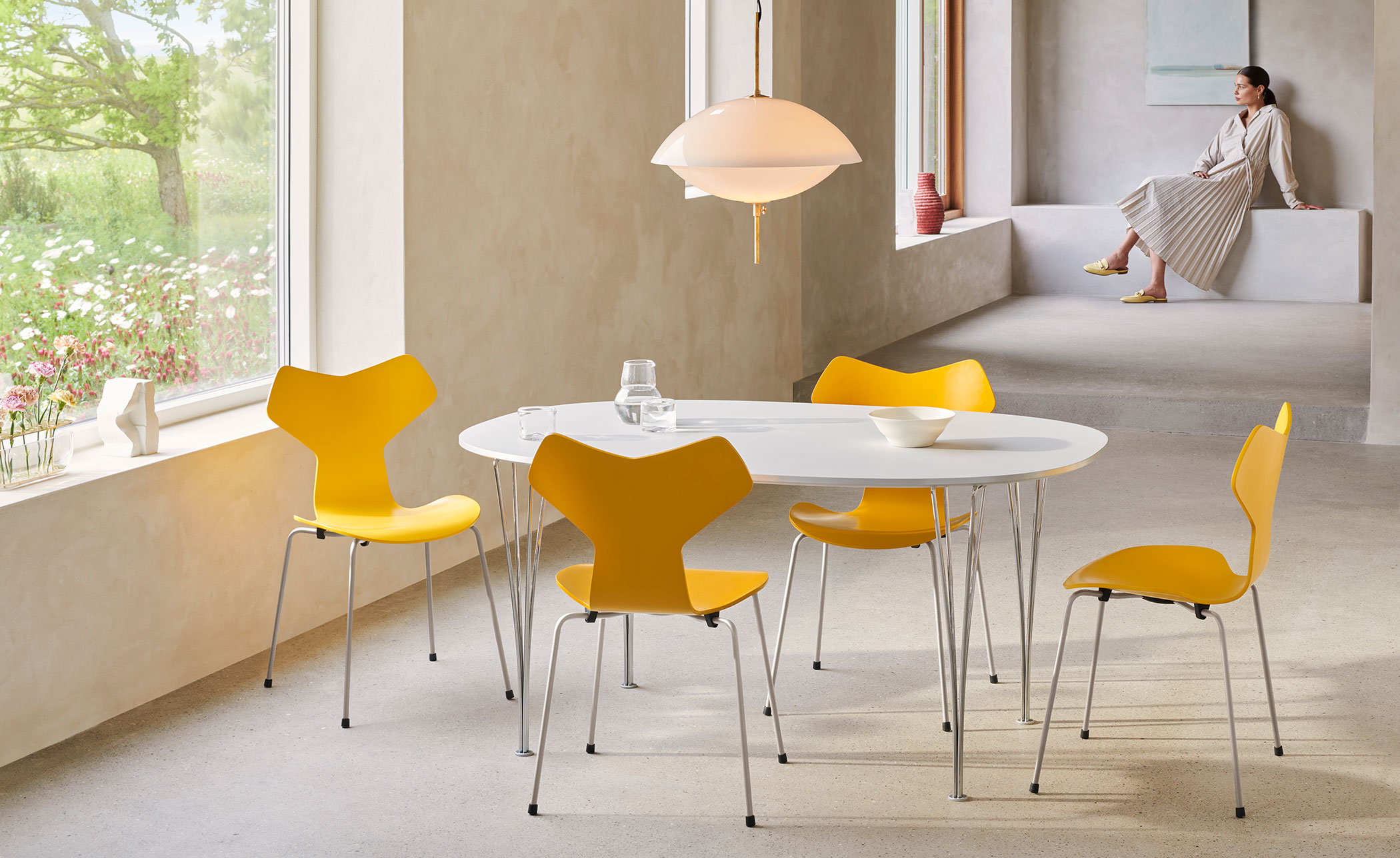 super elliptical span leg 53.1" table