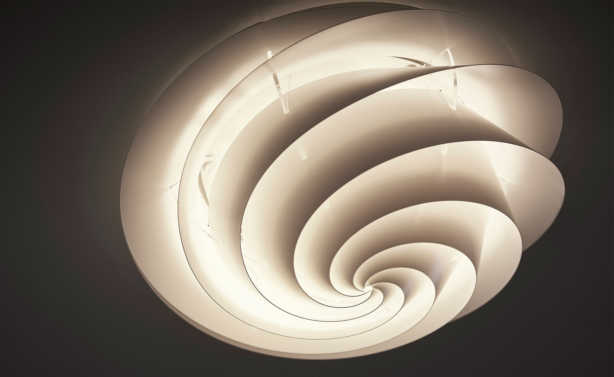 Swirl Wall/Ceiling Lamp