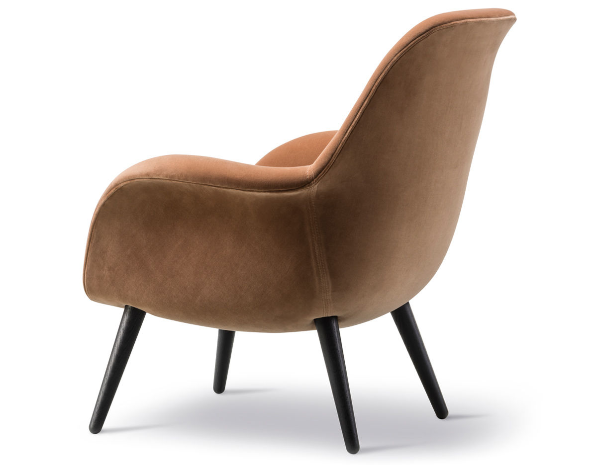 swoon petit lounge chair with wood base