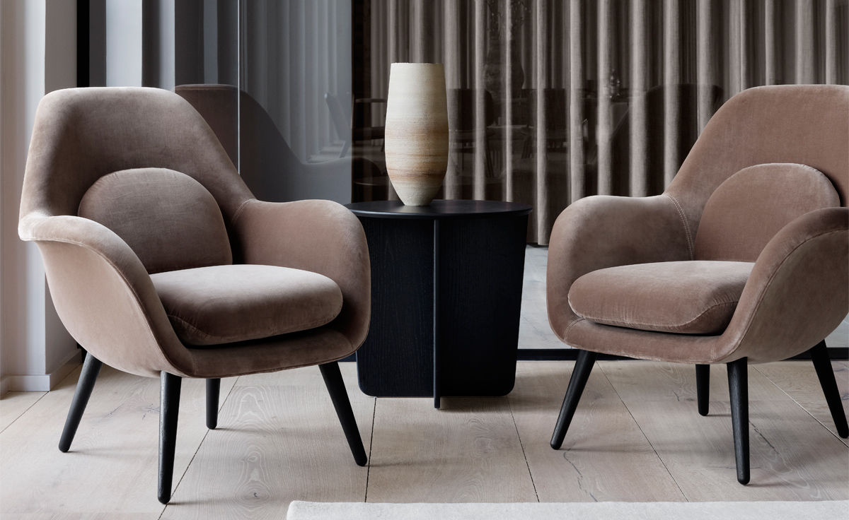 swoon petit lounge chair with wood base