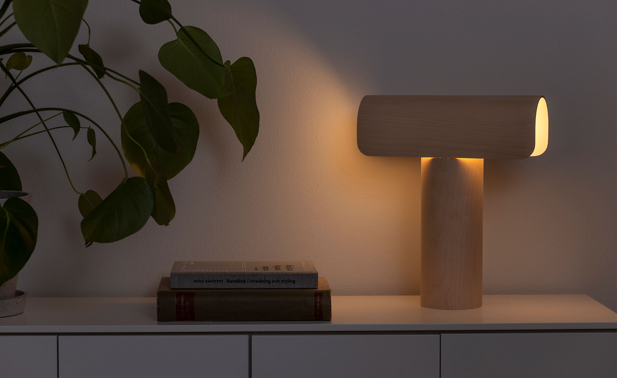 Teelo Table Lamp