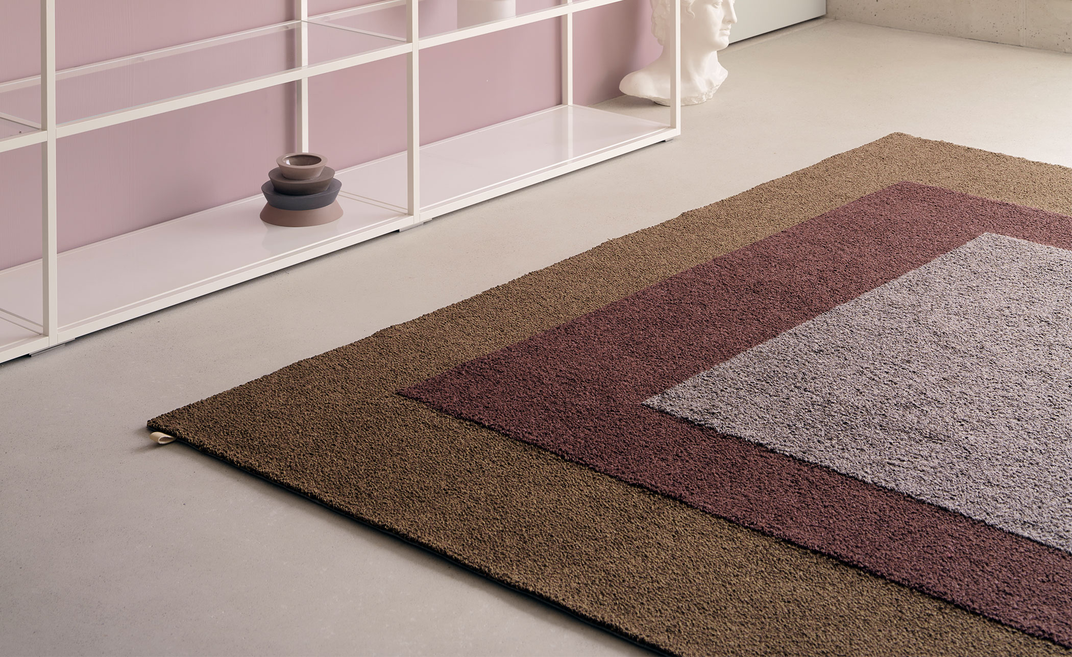 Tegel Center Tufted Rug