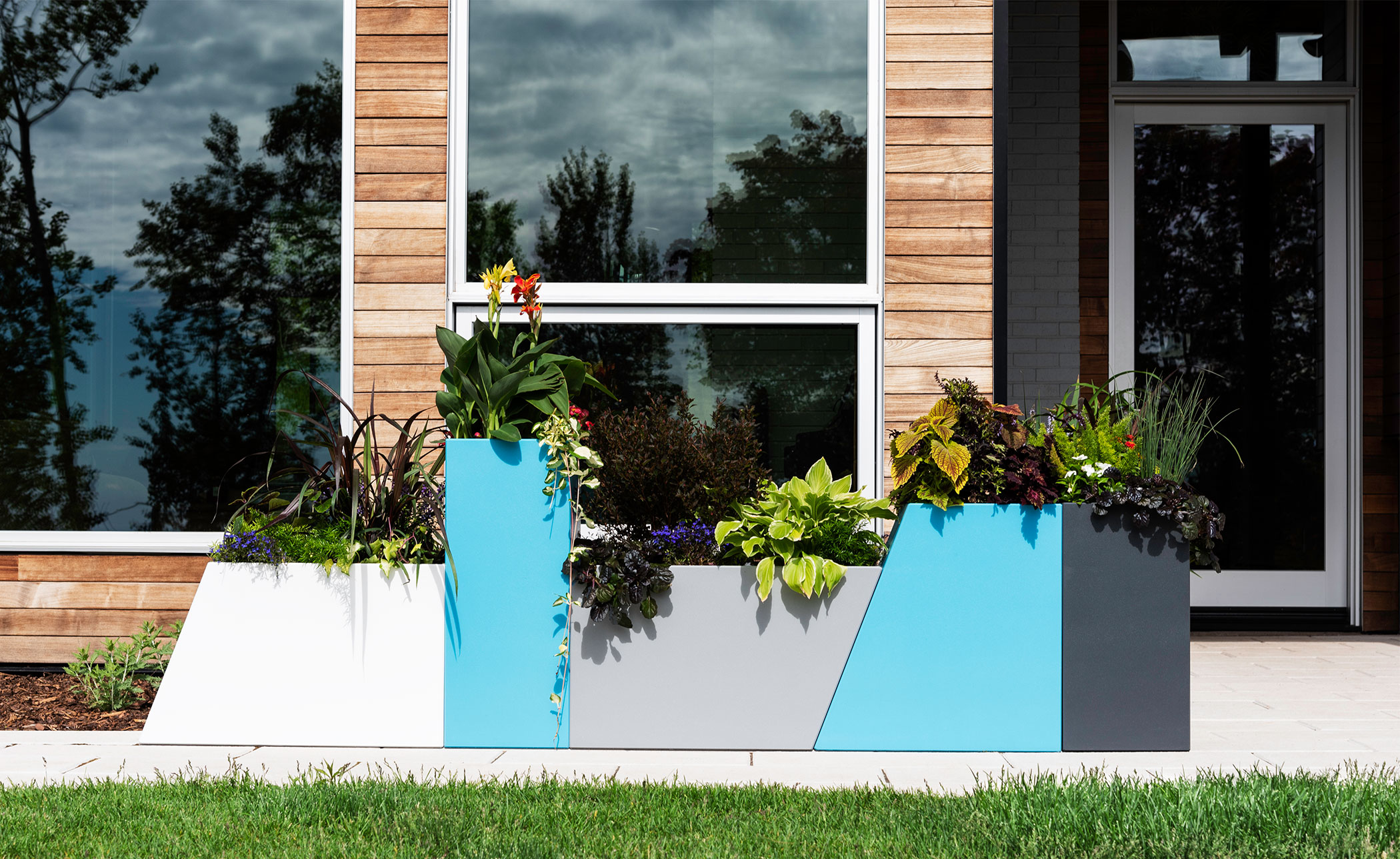 Tessellate Slope Bench