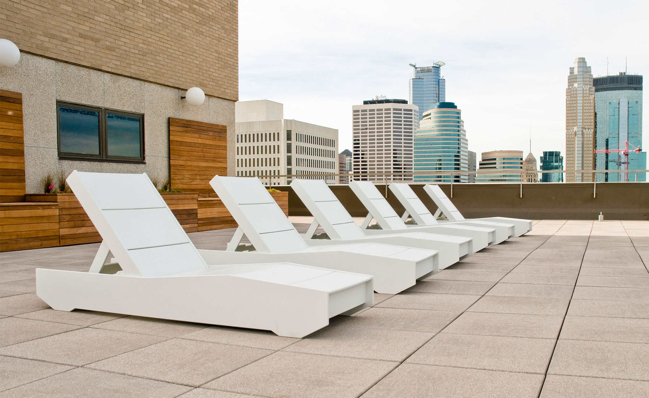 The 405 Chaise