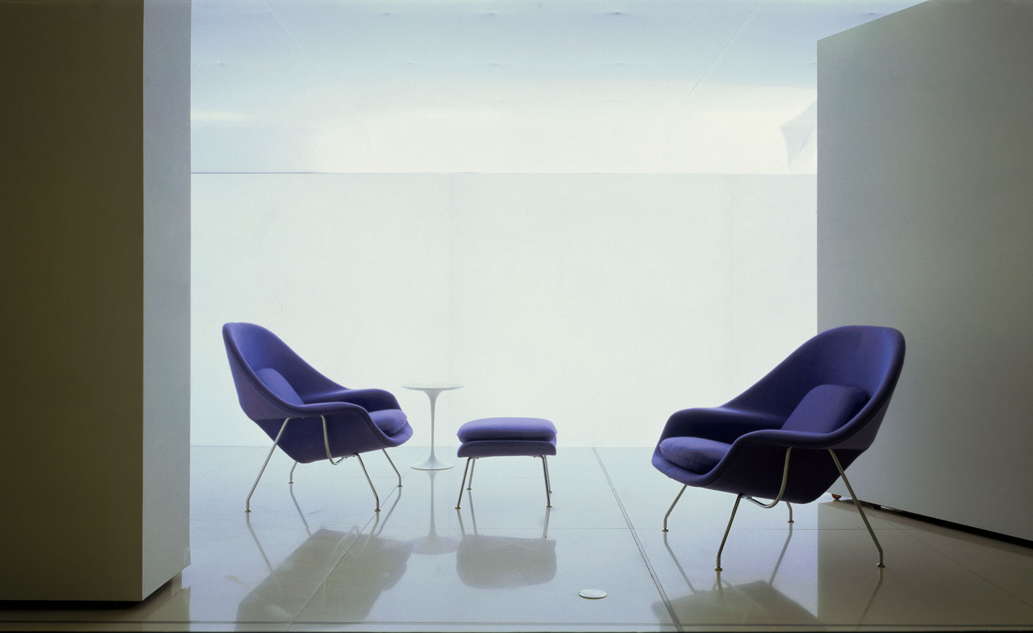 womb lounge chair & ottoman