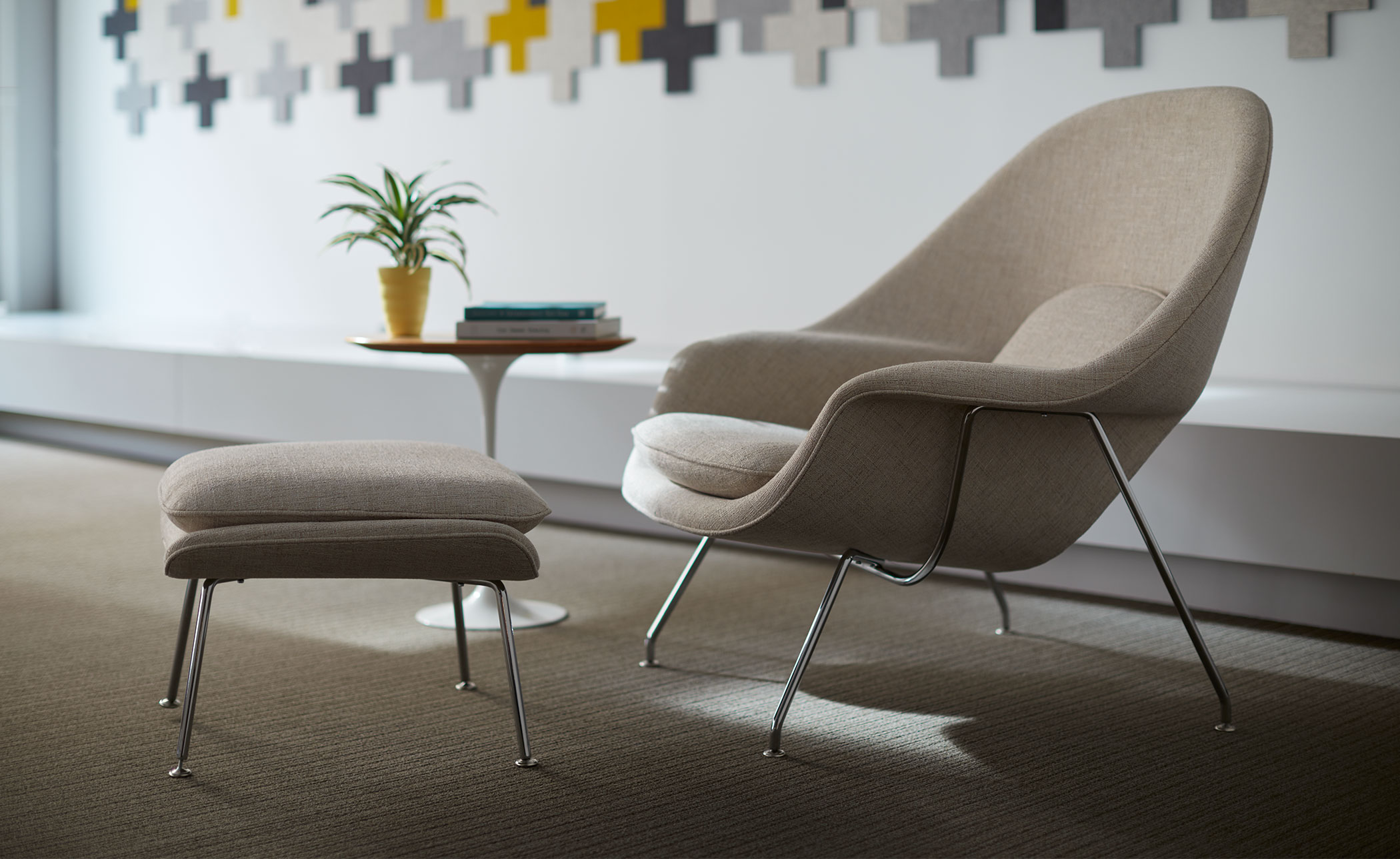 womb lounge chair & ottoman