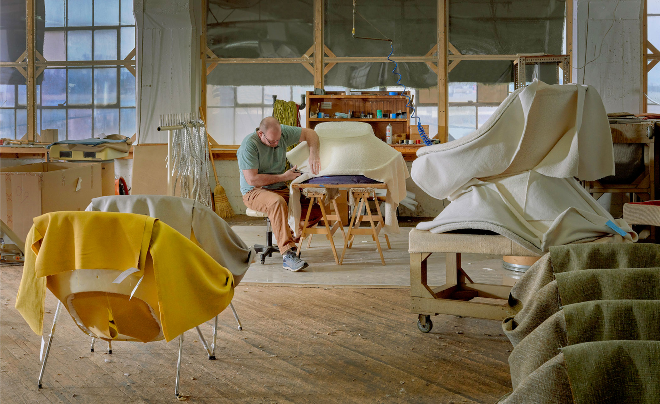 womb settee